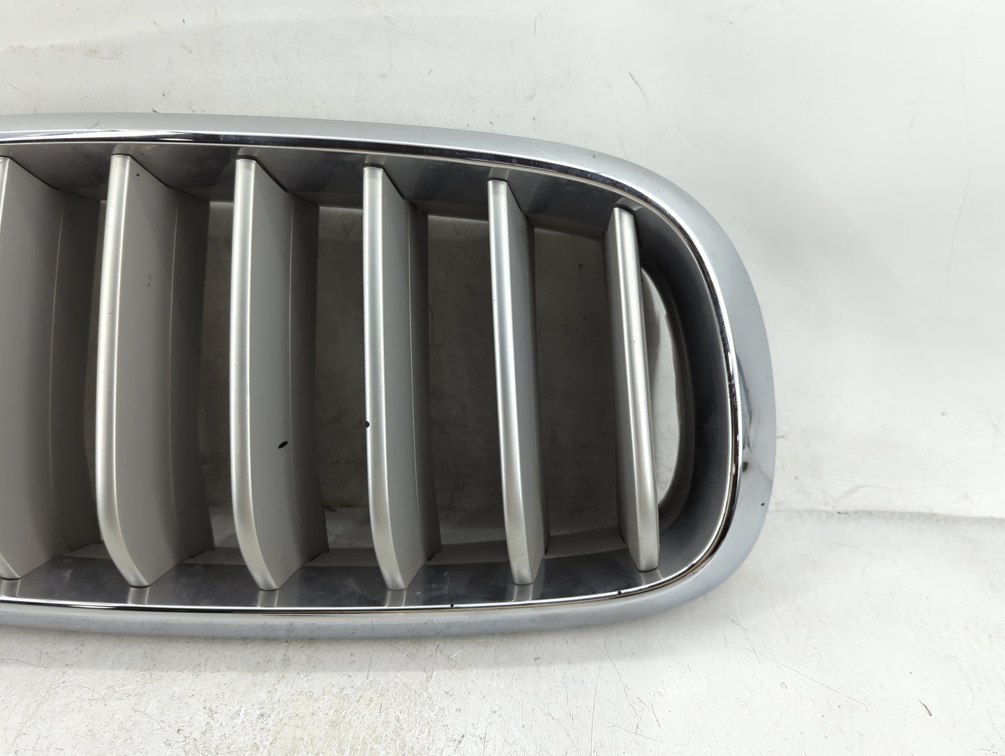 2014-2018 Bmw X5 Front Grille Bumper Not Included - Oemusedautoparts1.com