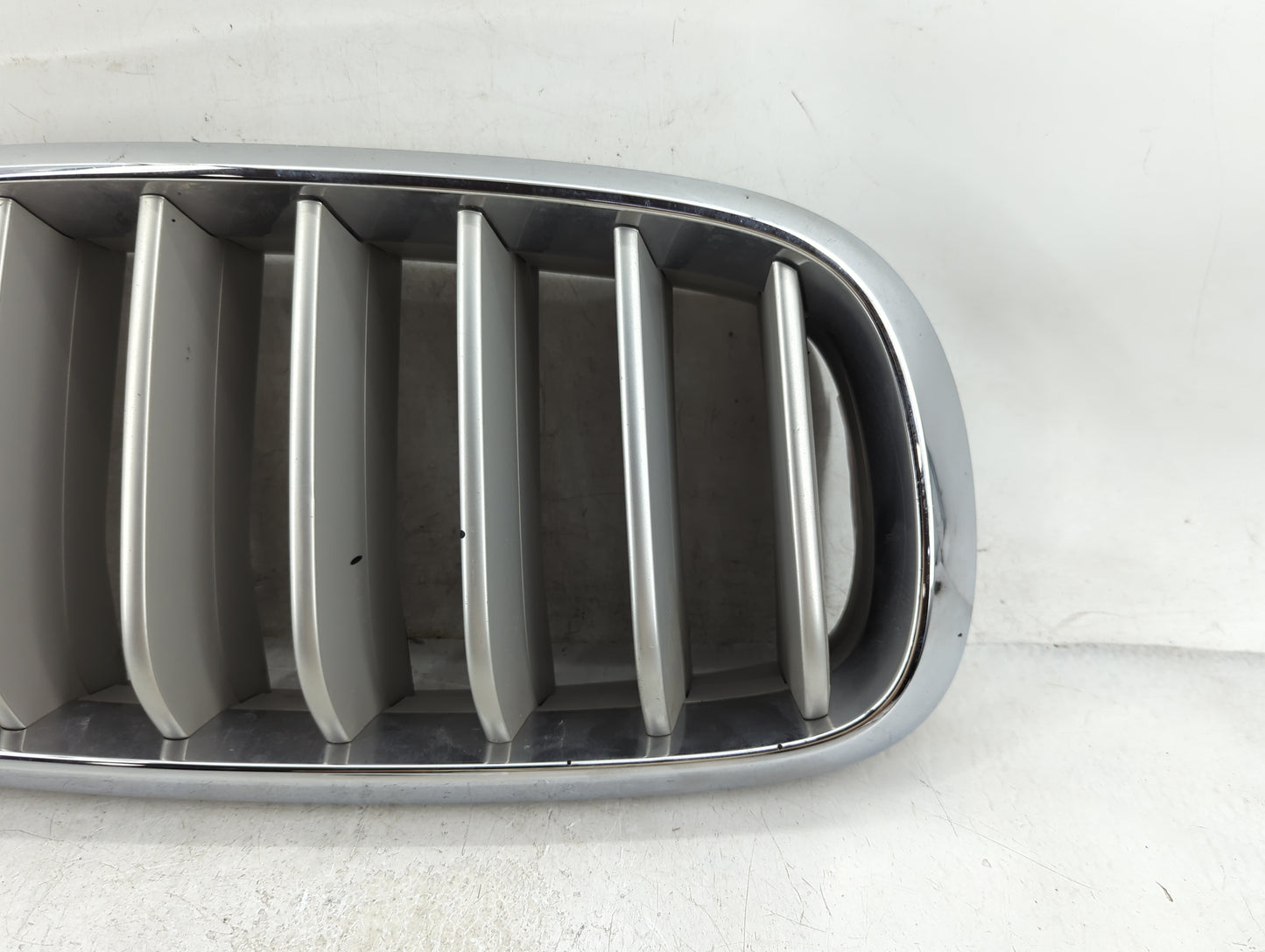 2014-2018 Bmw X5 Front Grille Bumper Not Included - Oemusedautoparts1.com