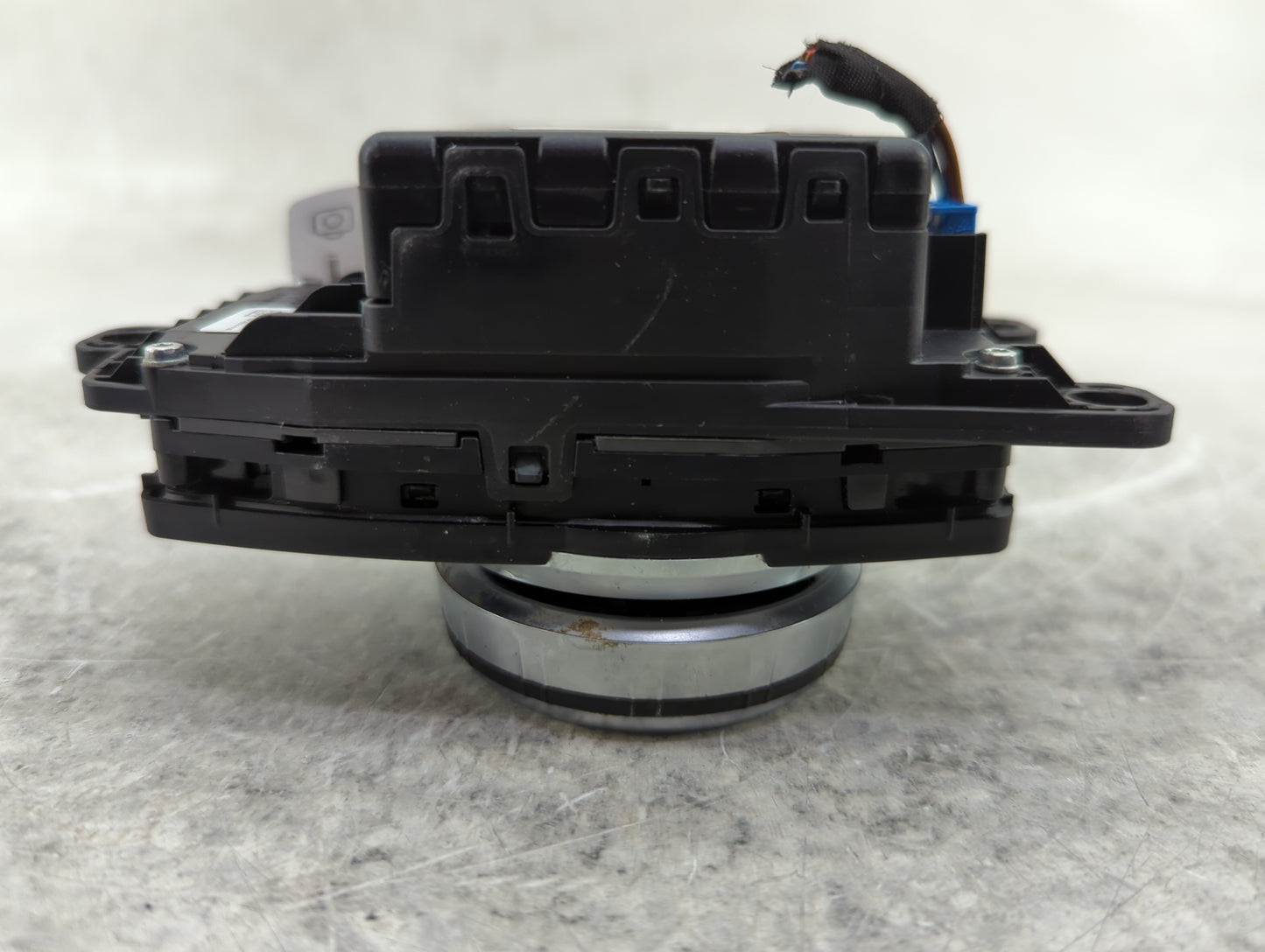 2018 Bmw X5 Radio AM FM Cd Player Receiver Replacement P/N:9866964-02 65821922631 Fits OEM Used Auto Parts - Oemusedautopart