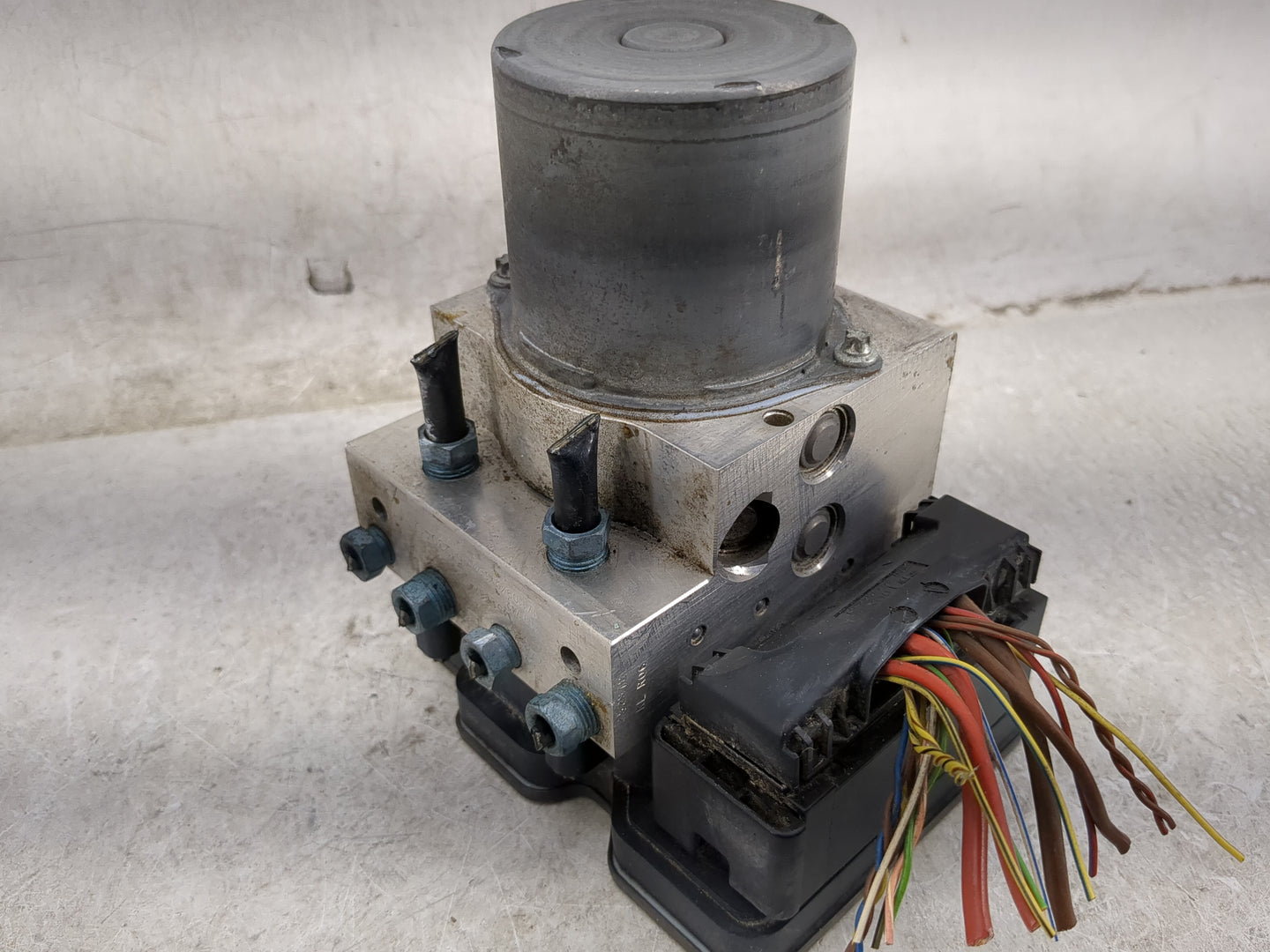 2014-2018 Bmw X5 ABS Pump Control Module Replacement P/N:6874802-01 Fits Fits 2014 2015 2016 2017 2018 2019 OEM Used Auto Pa