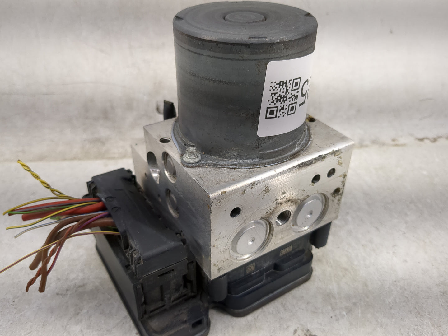2014-2018 Bmw X5 ABS Pump Control Module Replacement P/N:6874802-01 Fits Fits 2014 2015 2016 2017 2018 2019 OEM Used Auto Pa