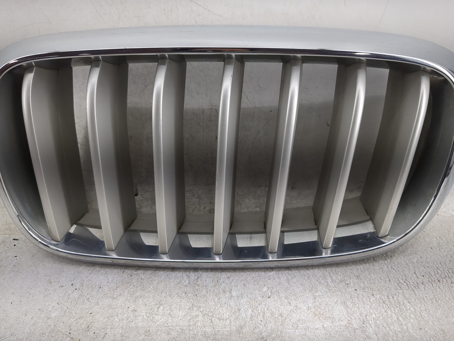 2014-2018 Bmw X5 Front Grille Bumper Not Included 1459892 - Oemusedautoparts1.com