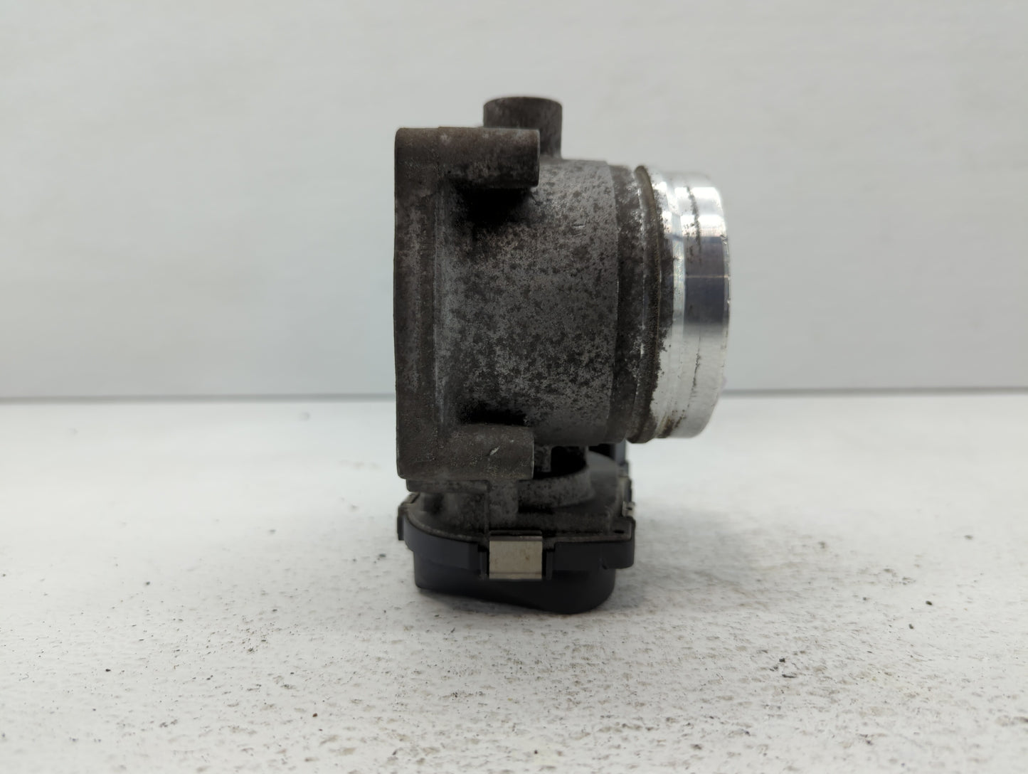 2011-2018 Bmw X5 Throttle Body P/N:1354 7597871-01 1354 7597871-03 Fits OEM Used Auto Parts - Oemusedautoparts1.com