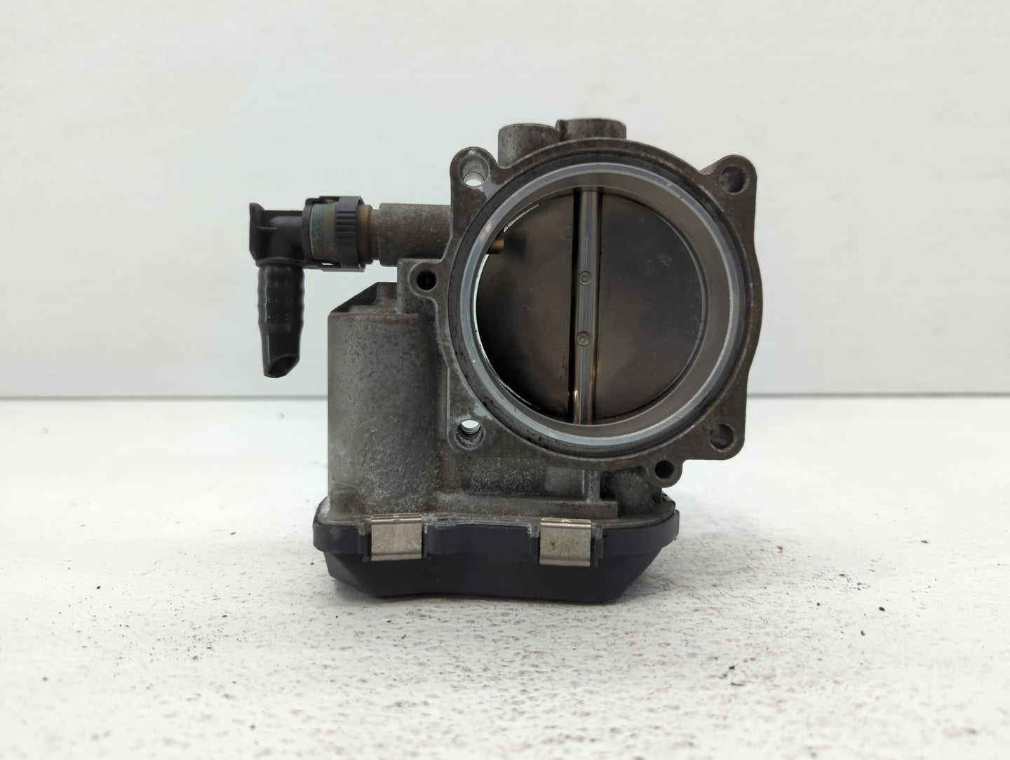 2011-2018 Bmw X5 Throttle Body P/N:1354 7597871-01 1354 7597871-03 Fits OEM Used Auto Parts - Oemusedautoparts1.com