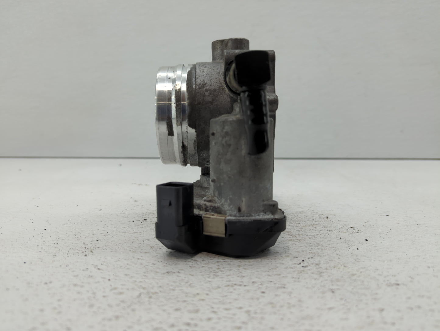 2011-2018 Bmw X5 Throttle Body P/N:1354 7597871-01 1354 7597871-03 Fits OEM Used Auto Parts - Oemusedautoparts1.com