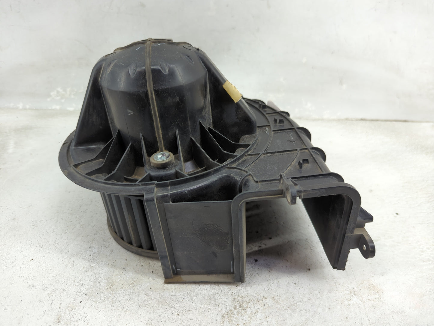 2018 Bmw X6 Heater AC Blower Motor P/N:9276112-01 T1016251Q-A Fits OEM Used Auto Parts - Oemusedautoparts1.com