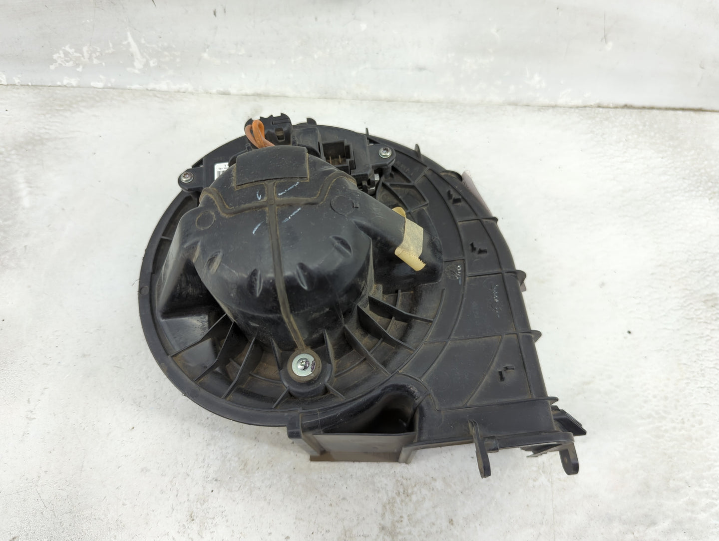 2018 Bmw X6 Heater AC Blower Motor P/N:9276112-01 T1016251Q-A Fits OEM Used Auto Parts - Oemusedautoparts1.com