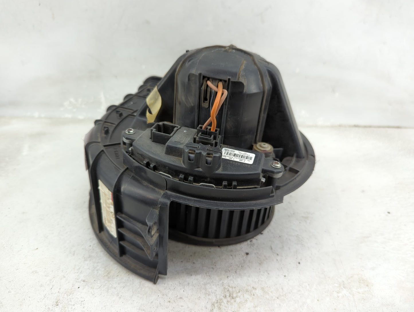 2018 Bmw X6 Heater AC Blower Motor P/N:9276112-01 T1016251Q-A Fits OEM Used Auto Parts - Oemusedautoparts1.com
