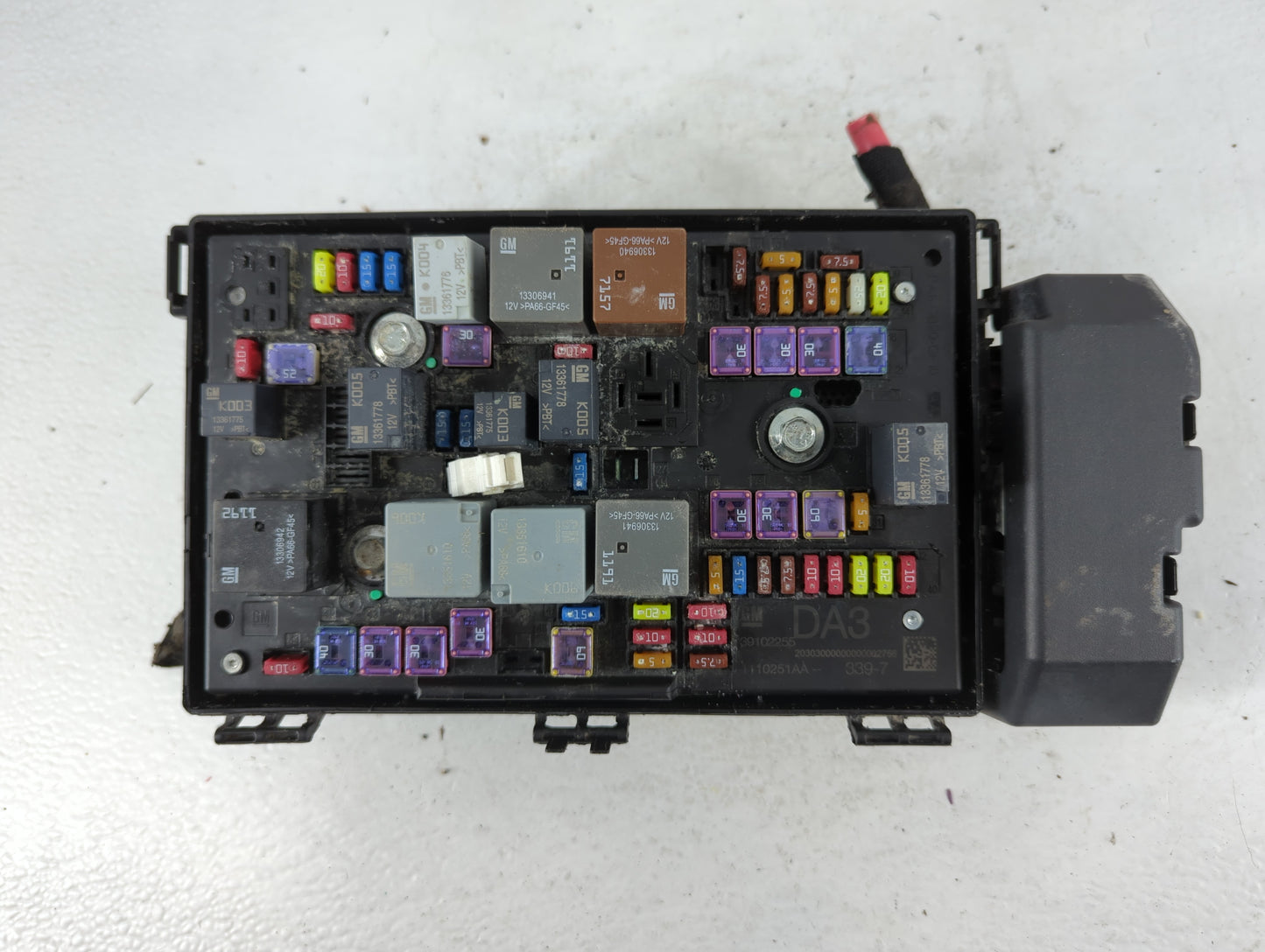 2016-2018 Buick Cascada Fusebox Fuse Box Panel Relay Module P/N:39102255 Fits Fits 2016 2017 2018 OEM Used Auto Parts - Oemu