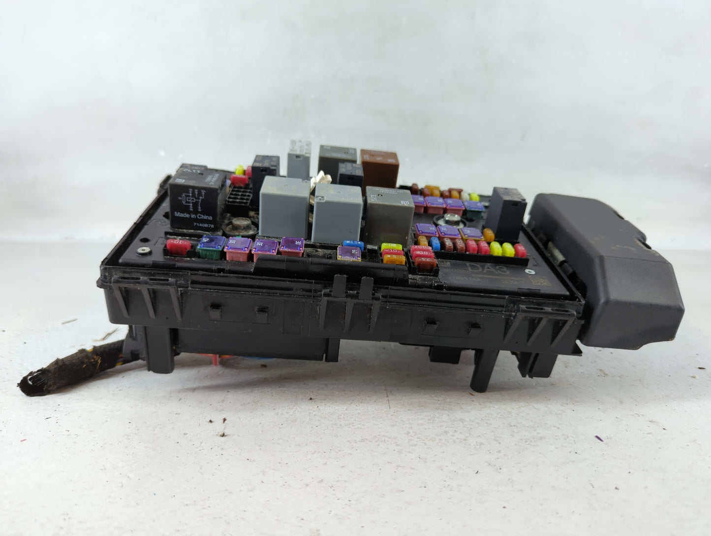 2016-2018 Buick Cascada Fusebox Fuse Box Panel Relay Module P/N:39102255 Fits Fits 2016 2017 2018 OEM Used Auto Parts - Oemu