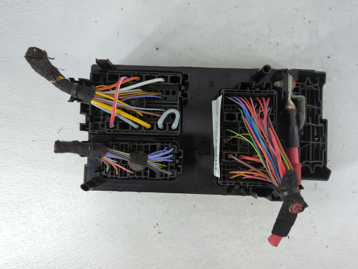 2016-2018 Buick Cascada Fusebox Fuse Box Panel Relay Module P/N:39102255 Fits Fits 2016 2017 2018 OEM Used Auto Parts - Oemu