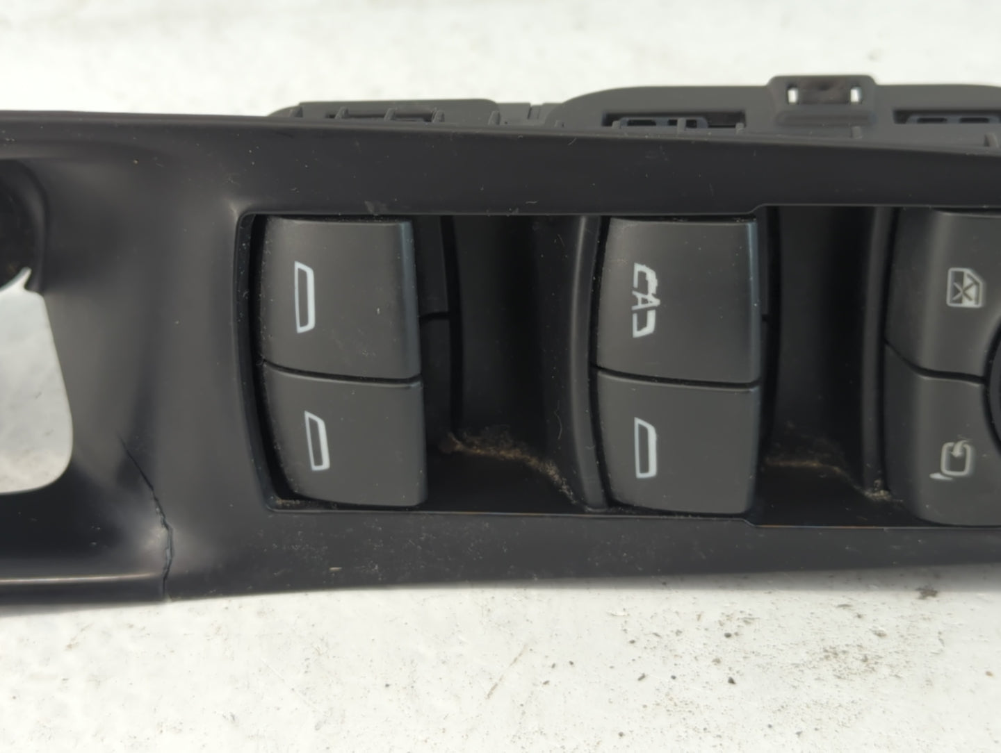2018 Buick Enclave Master Power Window Switch Replacement Driver Side Left P/N:84139694 Fits OEM Used Auto Parts - Oemusedau