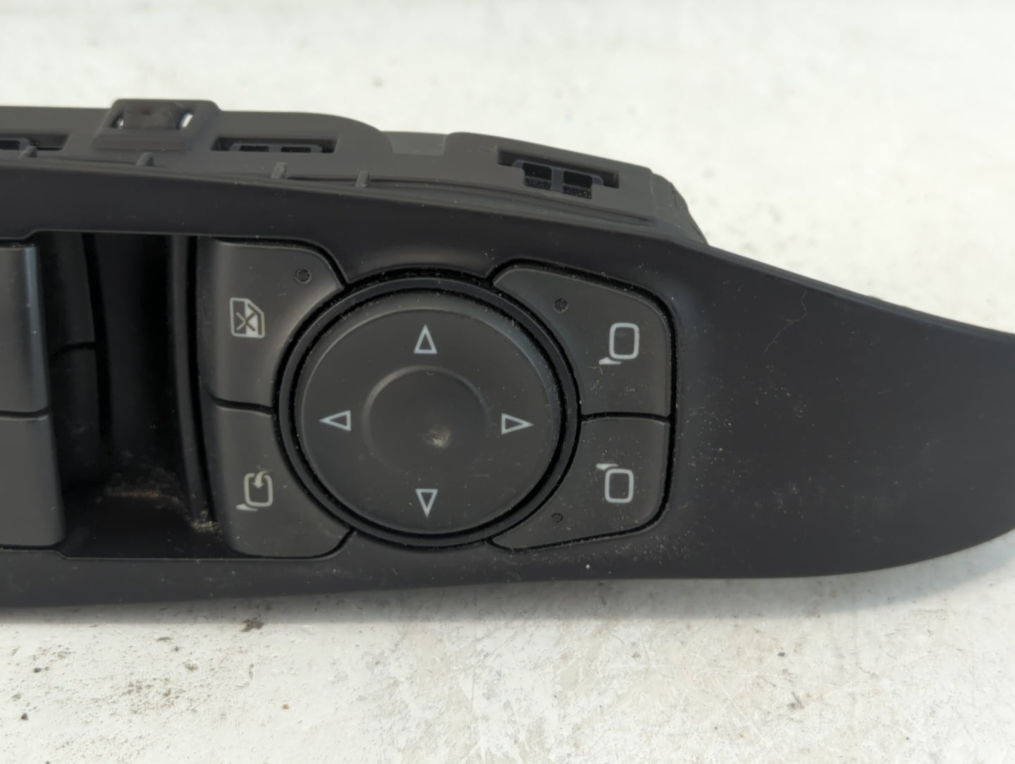 2018 Buick Enclave Master Power Window Switch Replacement Driver Side Left P/N:84139694 Fits OEM Used Auto Parts - Oemusedau