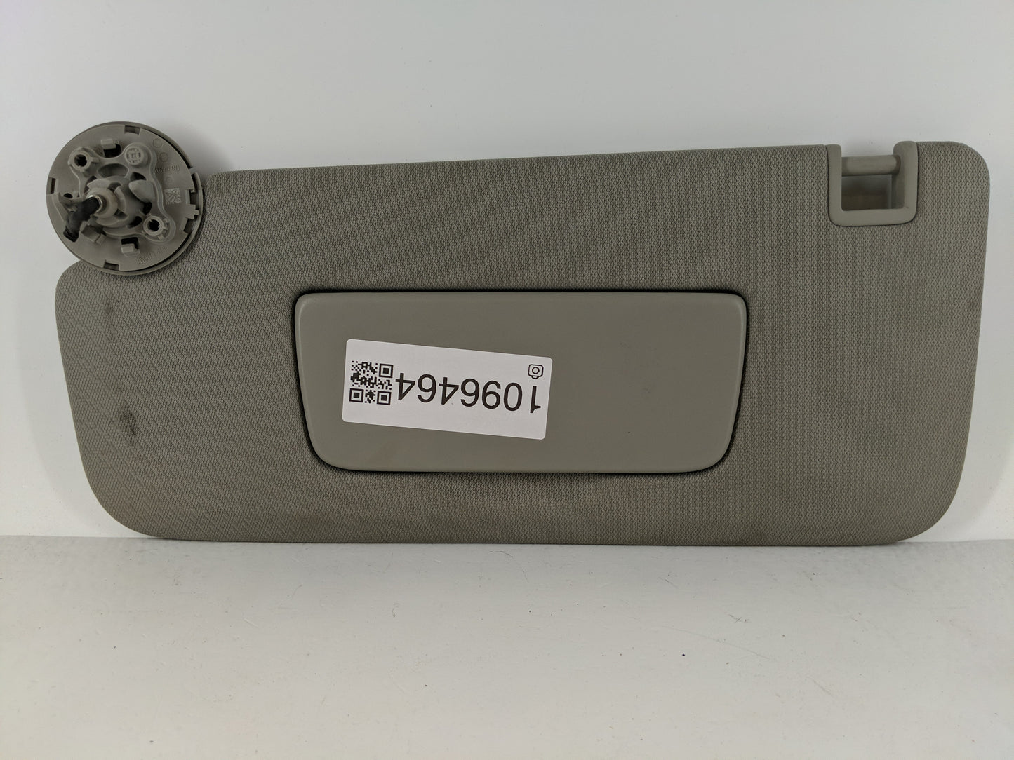 2018-2020 Buick Enclave Sun Visor Shade Replacement Passenger Right Mirror Fits Fits 2018 2019 2020 OEM Used Auto Parts - Oe