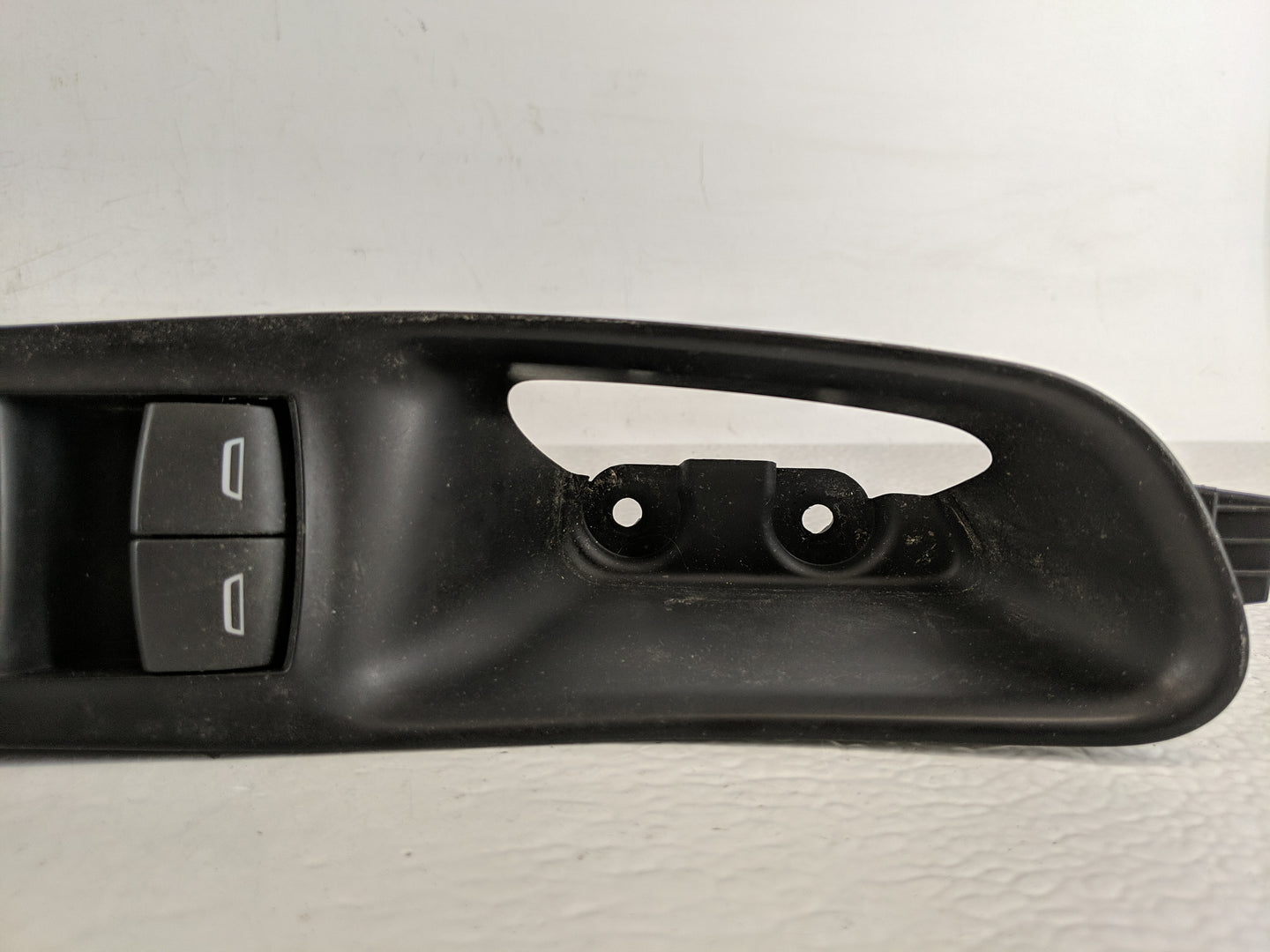 2018 Buick Enclave Master Power Window Switch Replacement Driver Side Left P/N:84139694 Fits OEM Used Auto Parts - Oemusedau