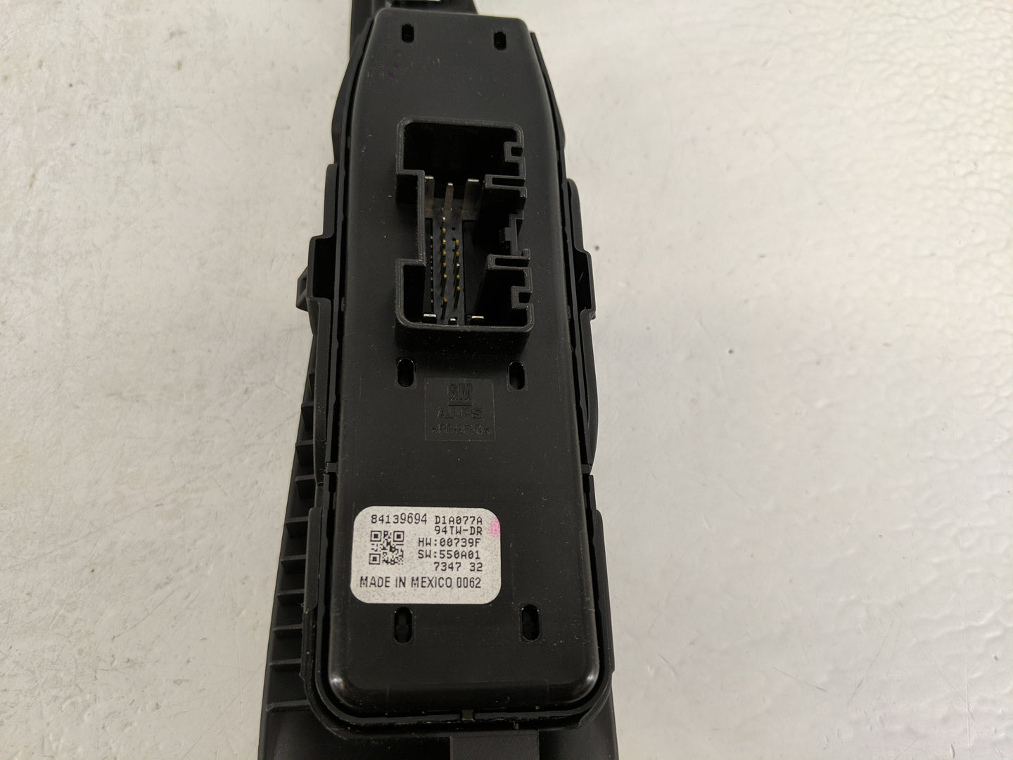 2018 Buick Enclave Master Power Window Switch Replacement Driver Side Left P/N:84139694 Fits OEM Used Auto Parts - Oemusedau