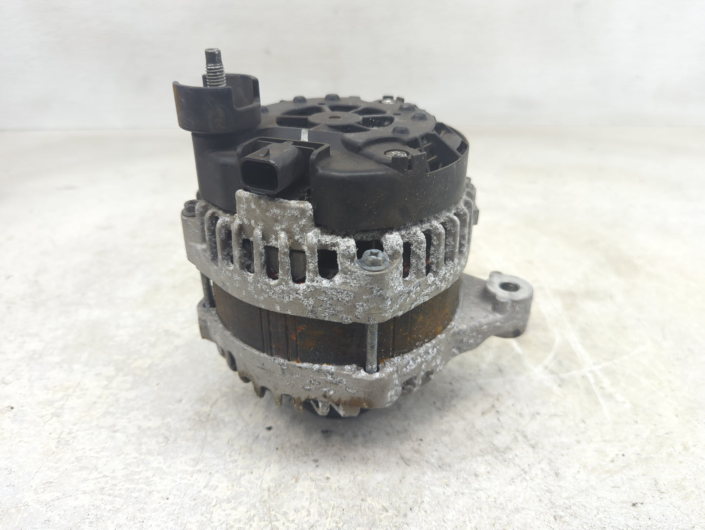2018-2020 Buick Enclave Alternator Replacement Generator Charging Assembly Engine OEM P/N:A002TV0181ZC 13506432 Fits OEM Use