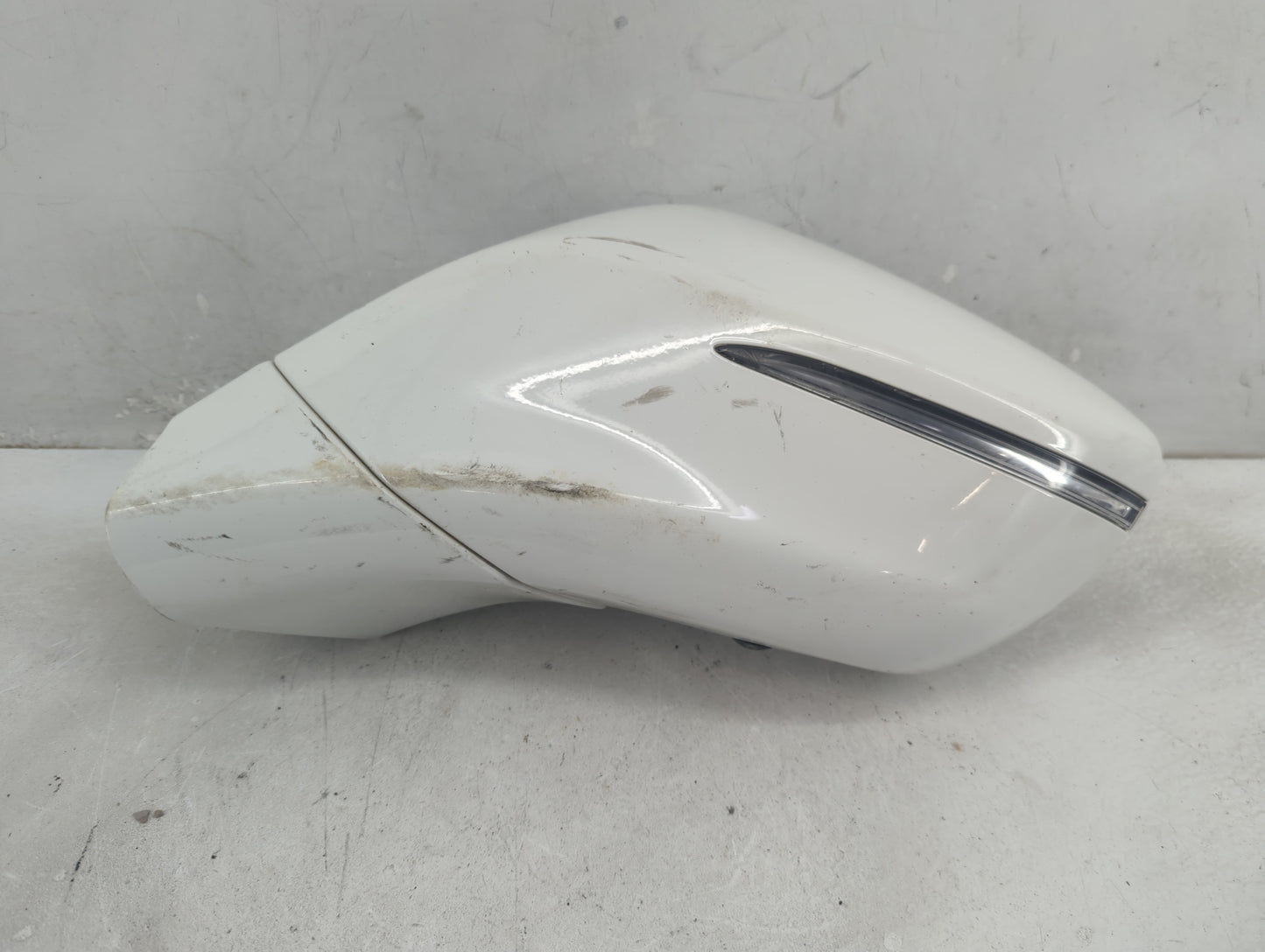 2018-2019 Buick Enclave Driver Side View Mirror - Left Door Mirror OEM Used - Oemusedautoparts1.com