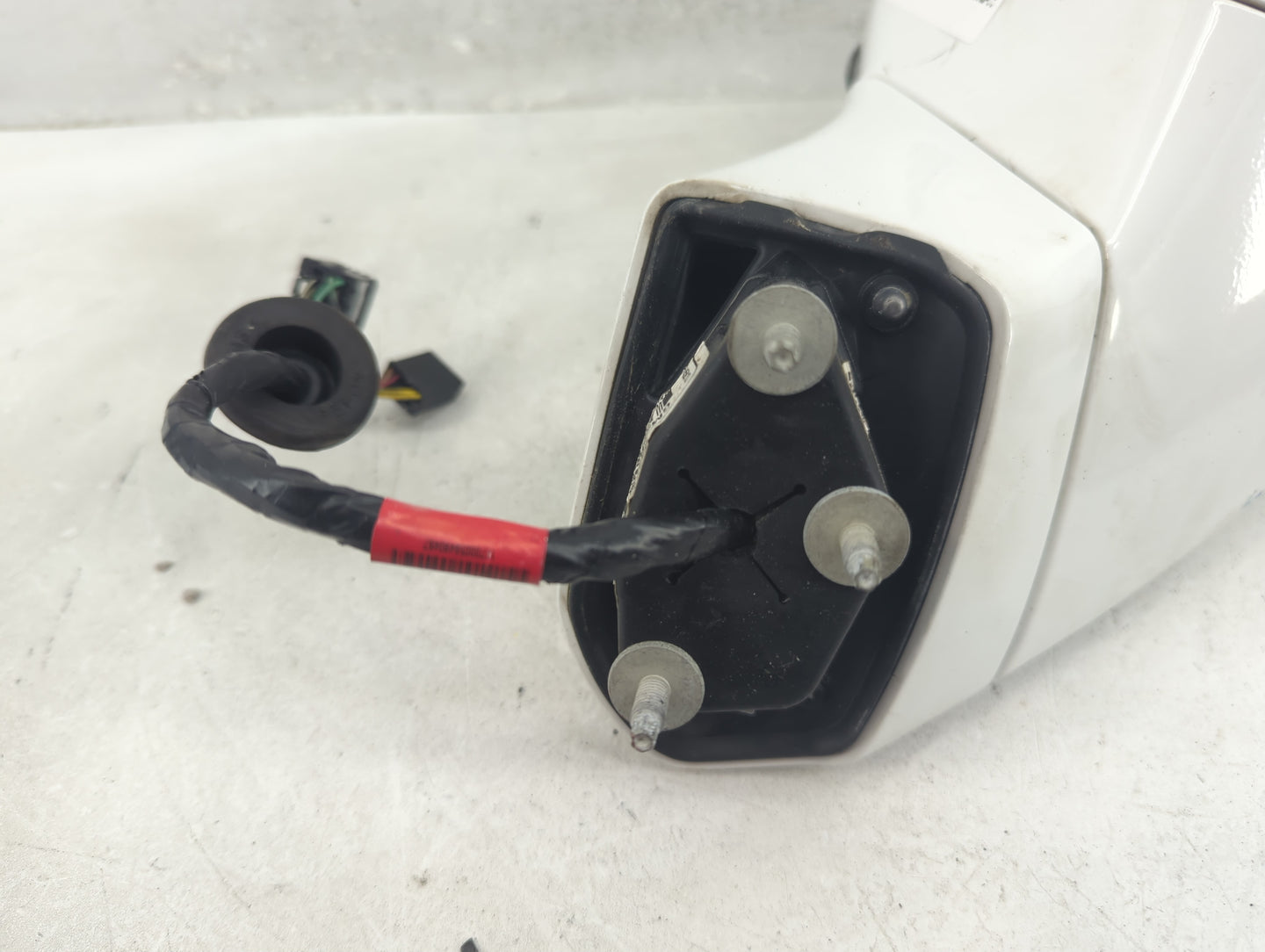 2018-2019 Buick Enclave Driver Side View Mirror - Left Door Mirror OEM Used - Oemusedautoparts1.com
