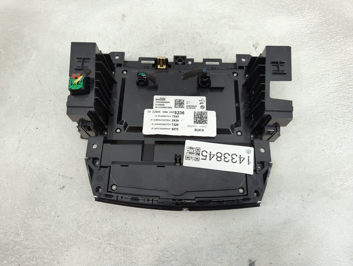2018-2019 Buick Enclave Radio AM FM Cd Player Receiver Replacement P/N:84402434 Fits Fits 2018 2019 OEM Used Auto Parts - Oe