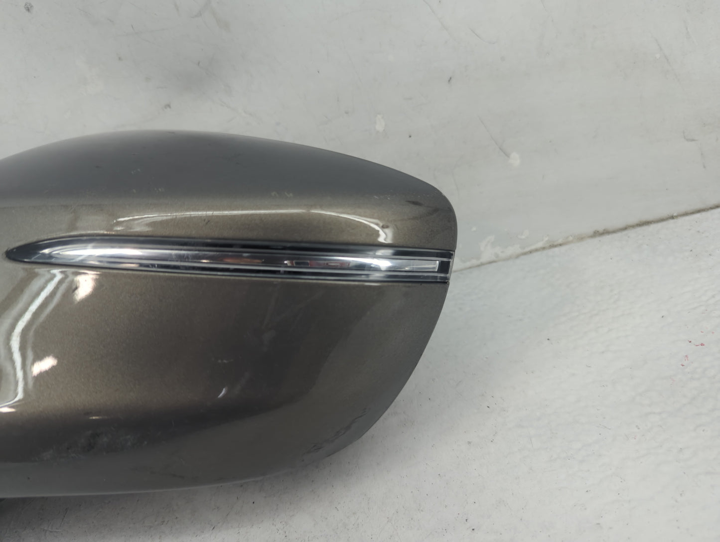2018-2019 Buick Enclave Driver Side View Mirror - Left Door Mirror OEM Used - Oemusedautoparts1.com