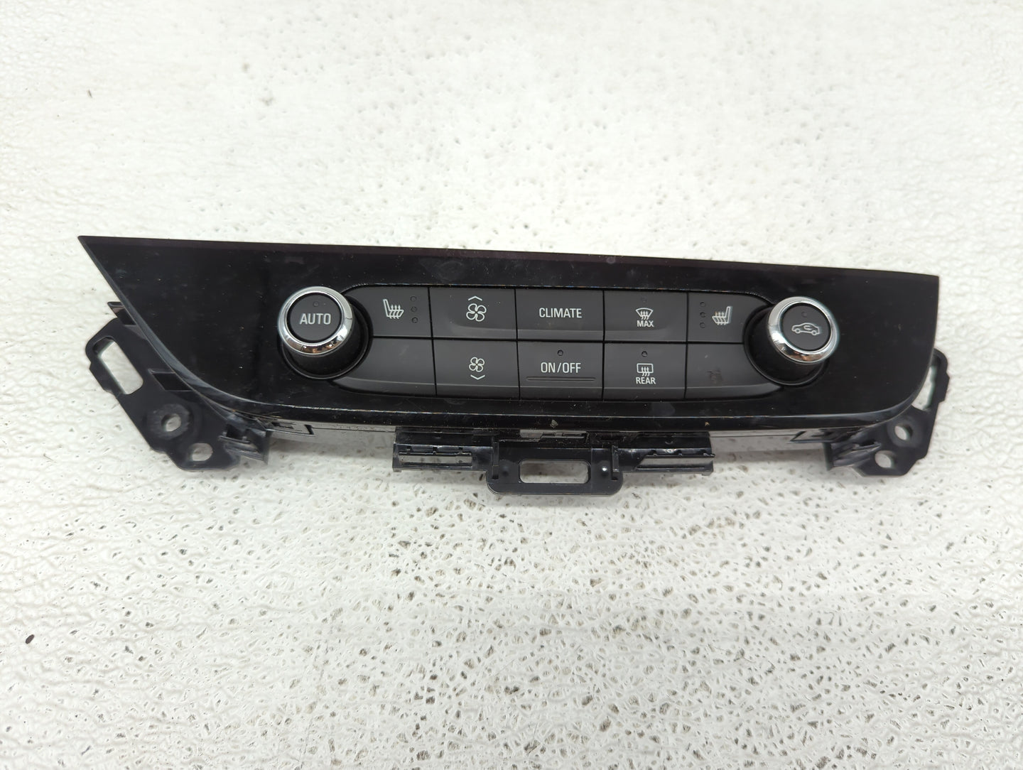 2018-2020 Buick Enclave Climate Control Module Temperature AC/Heater Replacement P/N:84497455 84320470 Fits Fits 2018 2019 2