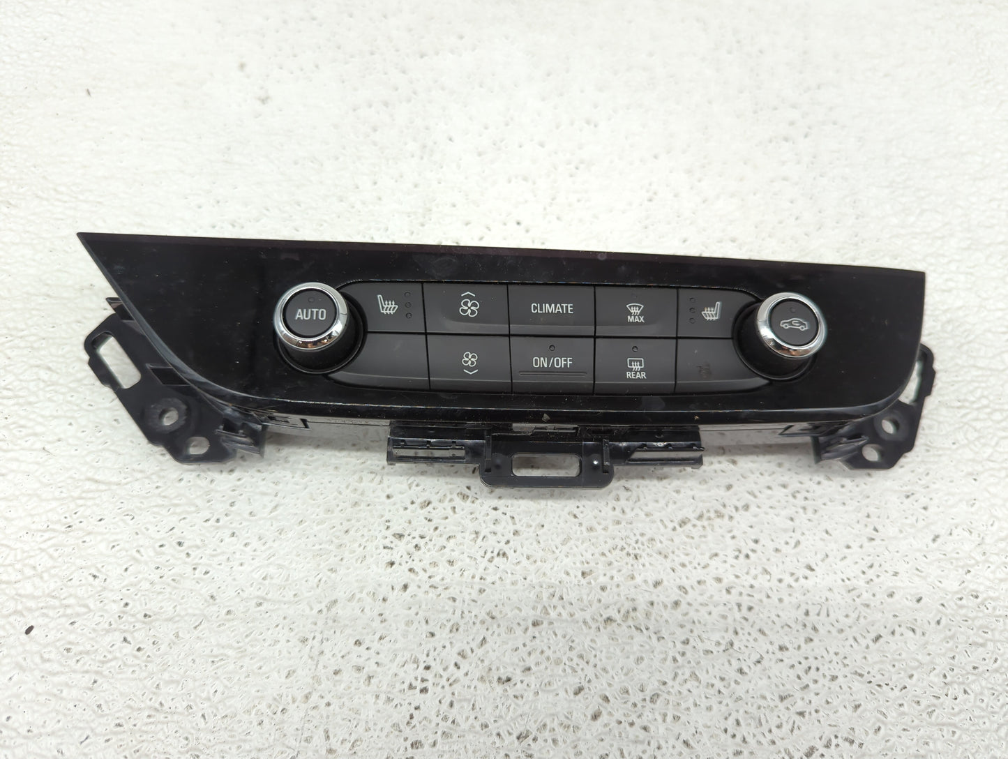 2018-2020 Buick Enclave Climate Control Module Temperature AC/Heater Replacement P/N:84497455 84320470 Fits Fits 2018 2019 2