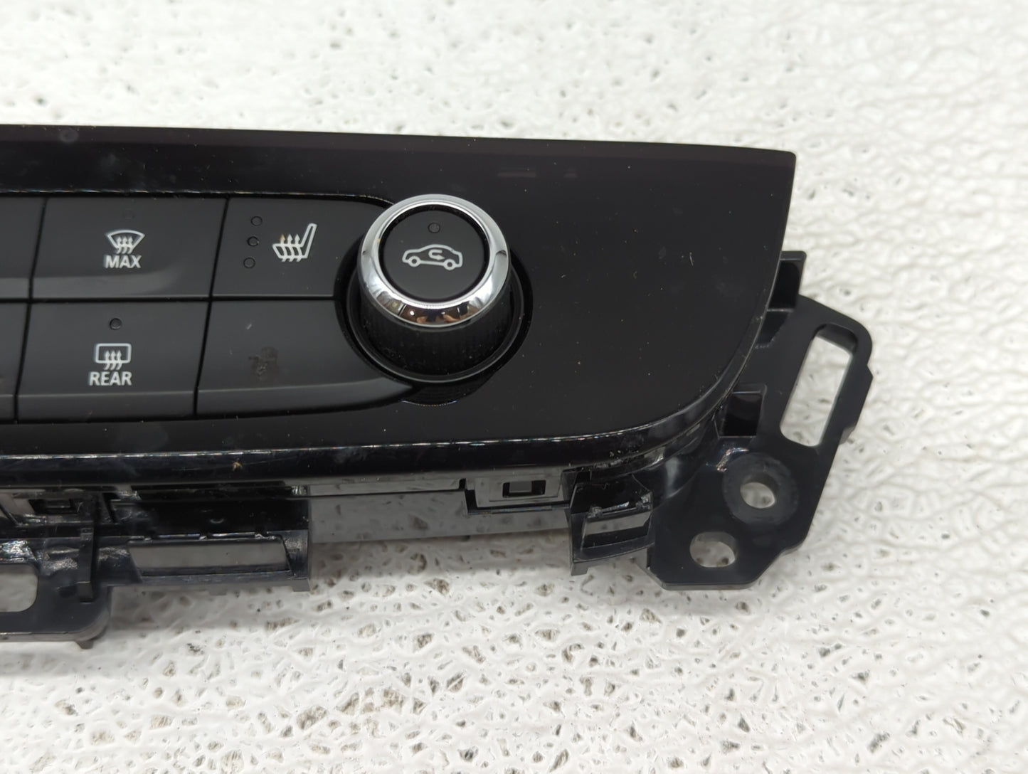 2018-2020 Buick Enclave Climate Control Module Temperature AC/Heater Replacement P/N:84497455 84320470 Fits Fits 2018 2019 2