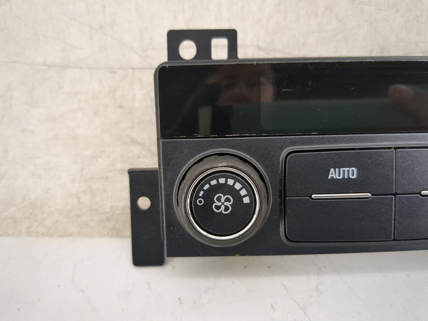 2018-2019 Buick Enclave Climate Control Module Temperature AC/Heater Replacement P/N:23507152 Fits Fits 2018 2019 2020 2021 