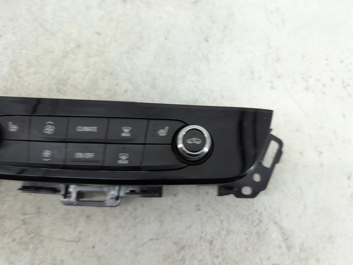 2018-2020 Buick Enclave Climate Control Module Temperature AC/Heater Replacement P/N:84320470 7370200000000X Fits OEM Used A
