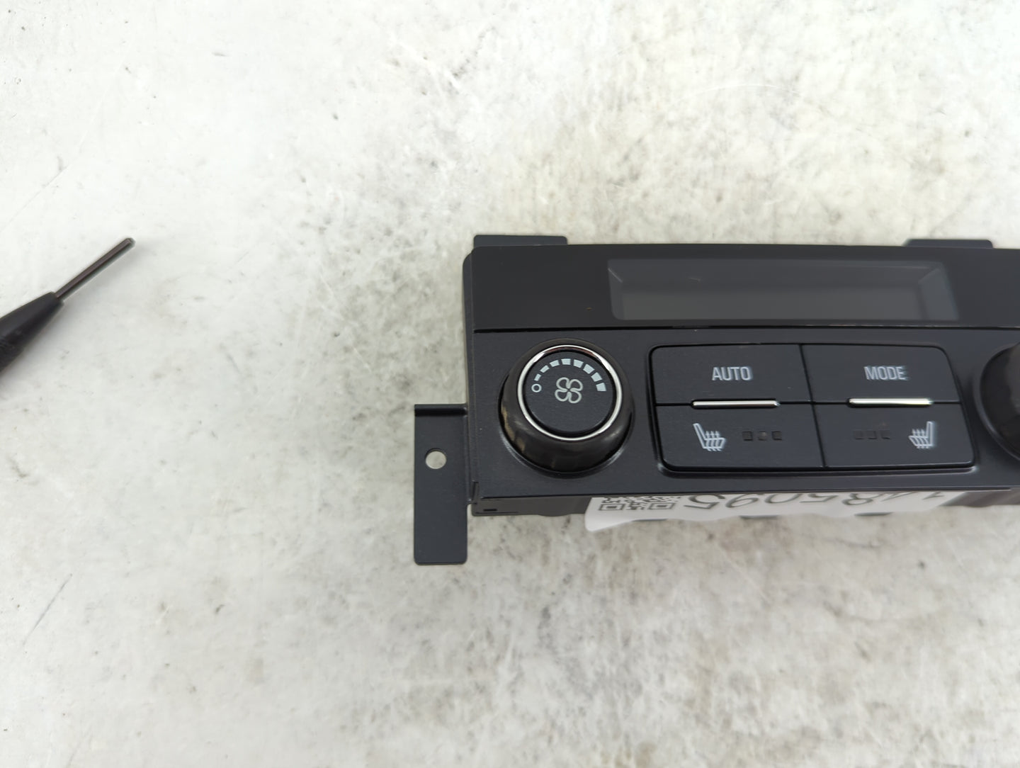 2018-2020 Buick Enclave Climate Control Module Temperature AC/Heater Replacement P/N:23507153 3320100000000X Fits OEM Used A