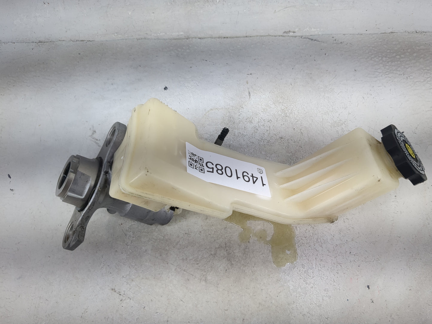 2020-2020 Buick Enclave Brake Master Cylinder 1491085 - Oemusedautoparts1.com