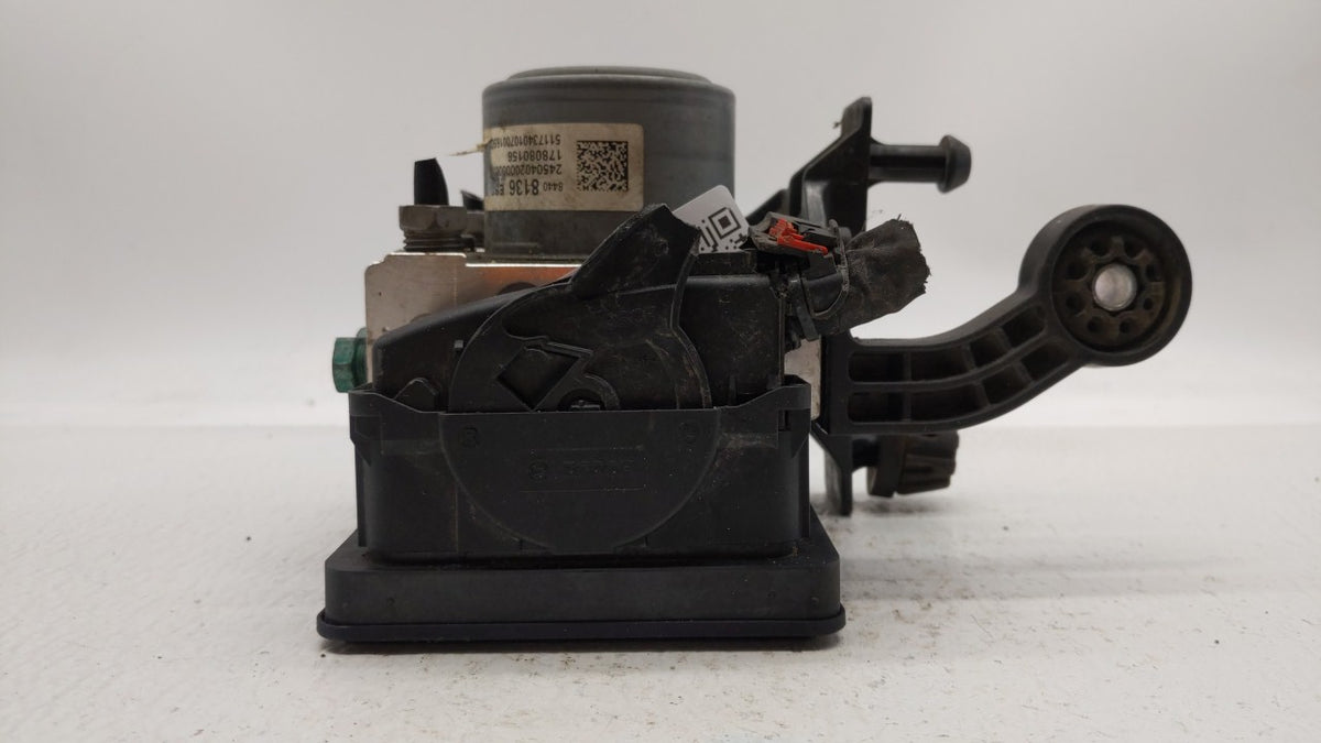 2018 Buick Enclave Anti-Lock Brake ABS Pump Module Actuator OEM P/N:84408136 84497292 Fits OEM Used Auto Parts - Oemusedauto
