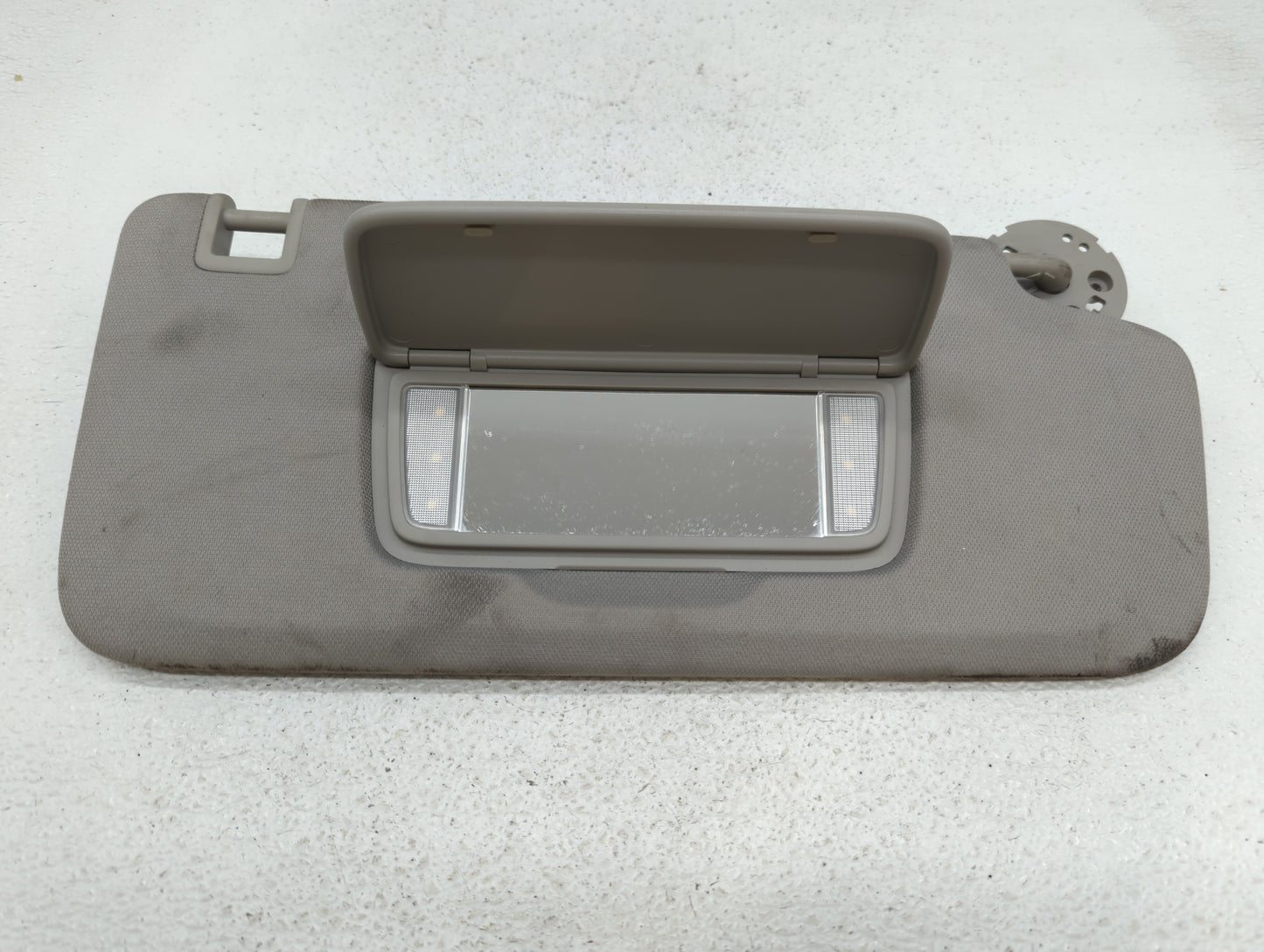2018-2020 Buick Enclave Sun Visor Shade Replacement Passenger Right Mirror Fits Fits 2018 2019 2020 OEM Used Auto Parts - Oe
