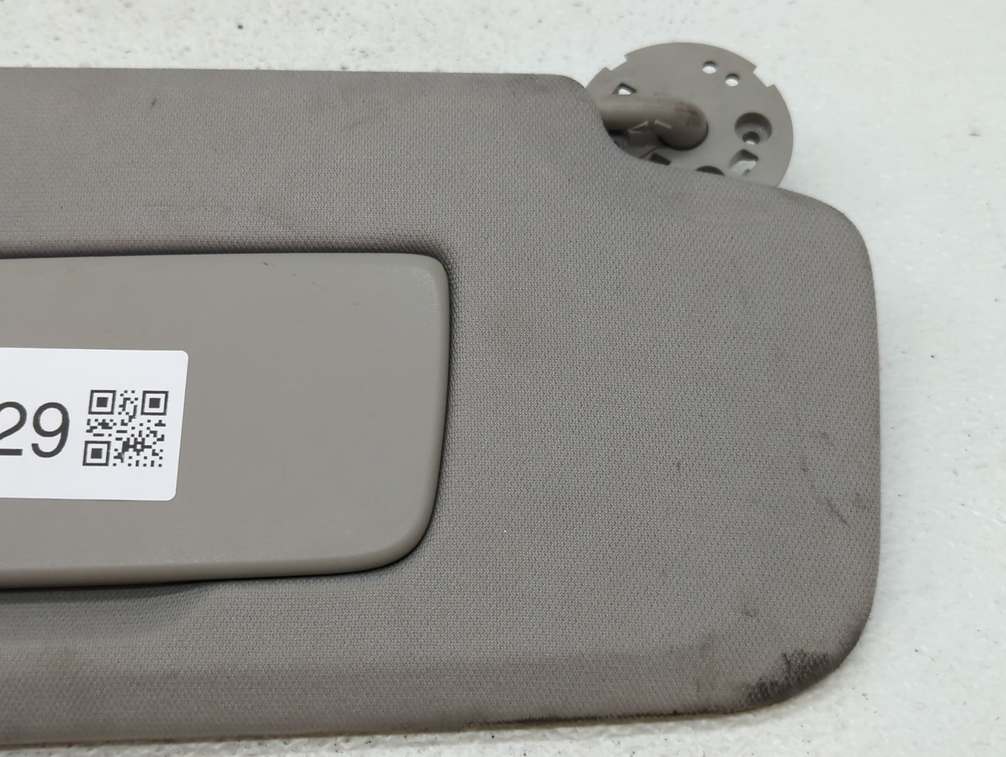 2018-2020 Buick Enclave Sun Visor Shade Replacement Passenger Right Mirror Fits Fits 2018 2019 2020 OEM Used Auto Parts - Oe