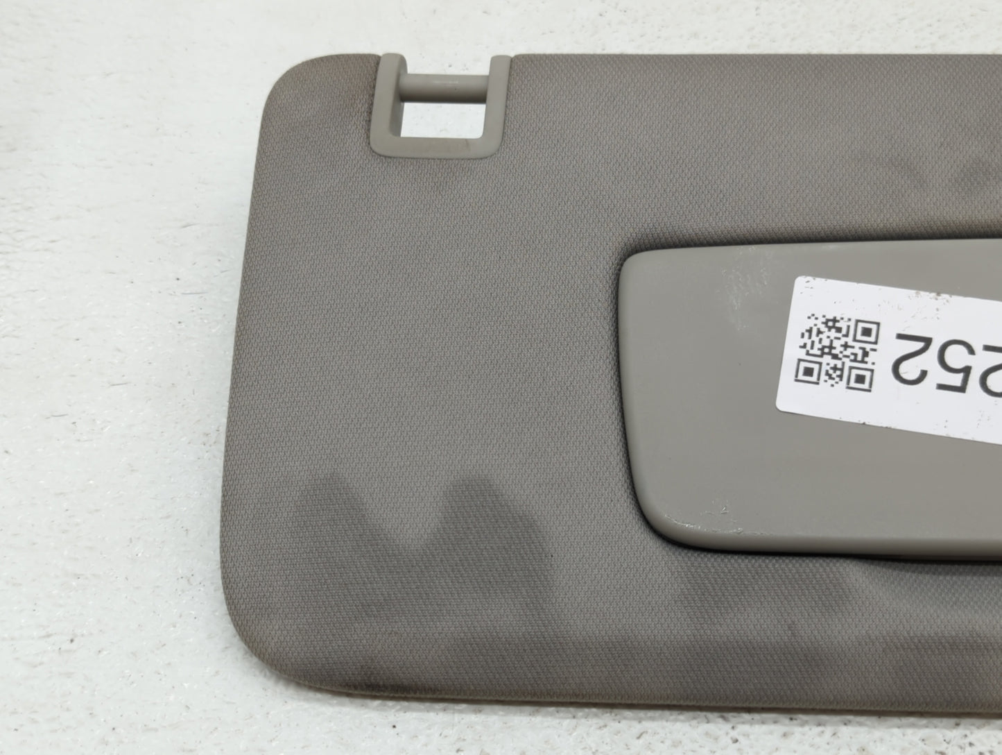2018-2020 Buick Enclave Sun Visor Shade Replacement Passenger Right Mirror Fits Fits 2018 2019 2020 OEM Used Auto Parts - Oe