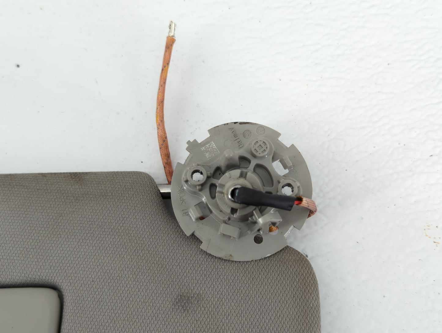 2018-2020 Buick Enclave Sun Visor Shade Replacement Passenger Right Mirror Fits Fits 2018 2019 2020 OEM Used Auto Parts - Oe