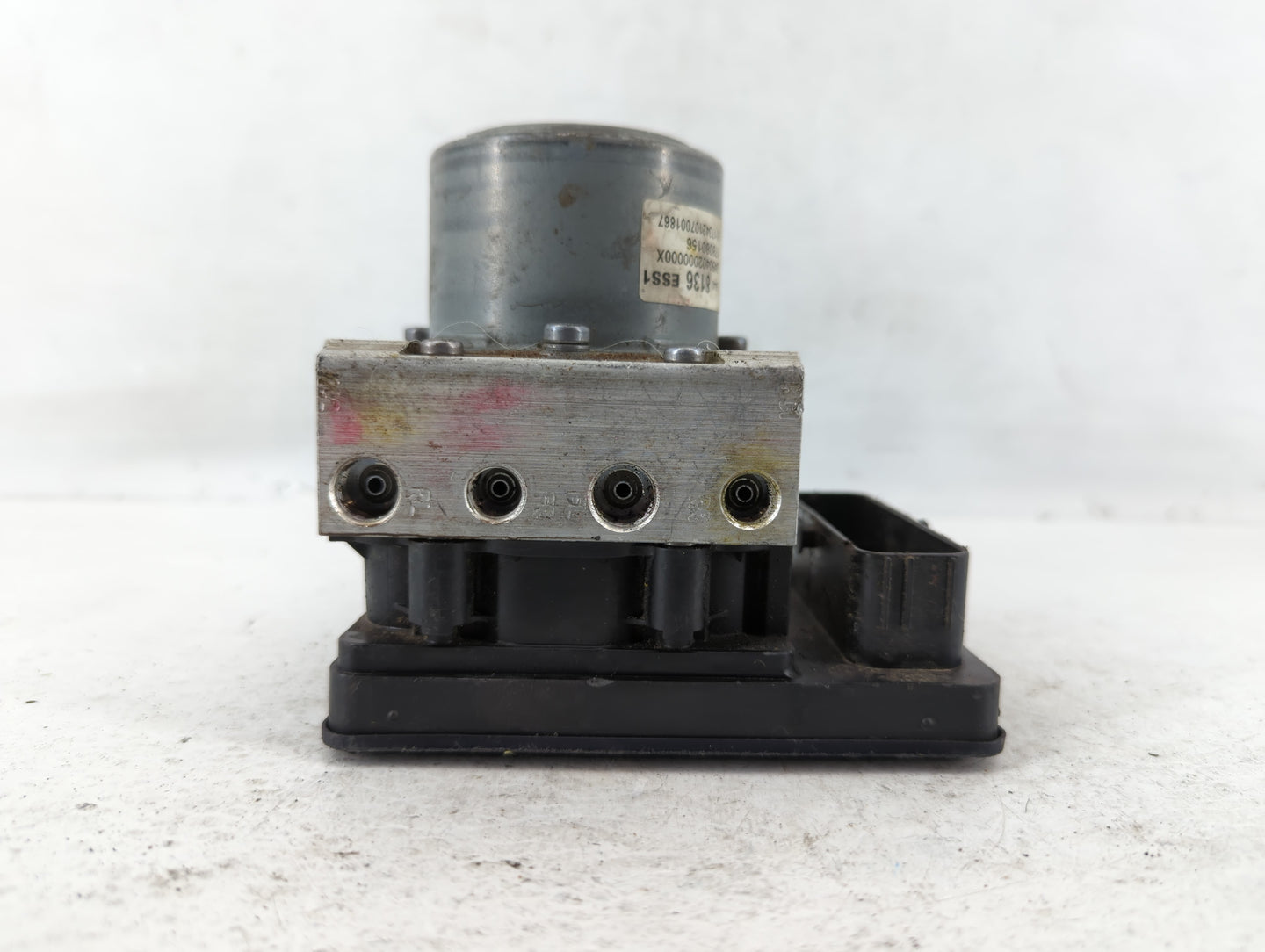 2018 Buick Enclave ABS Pump Control Module Replacement P/N:84408136 Fits OEM Used Auto Parts - Oemusedautoparts1.com
