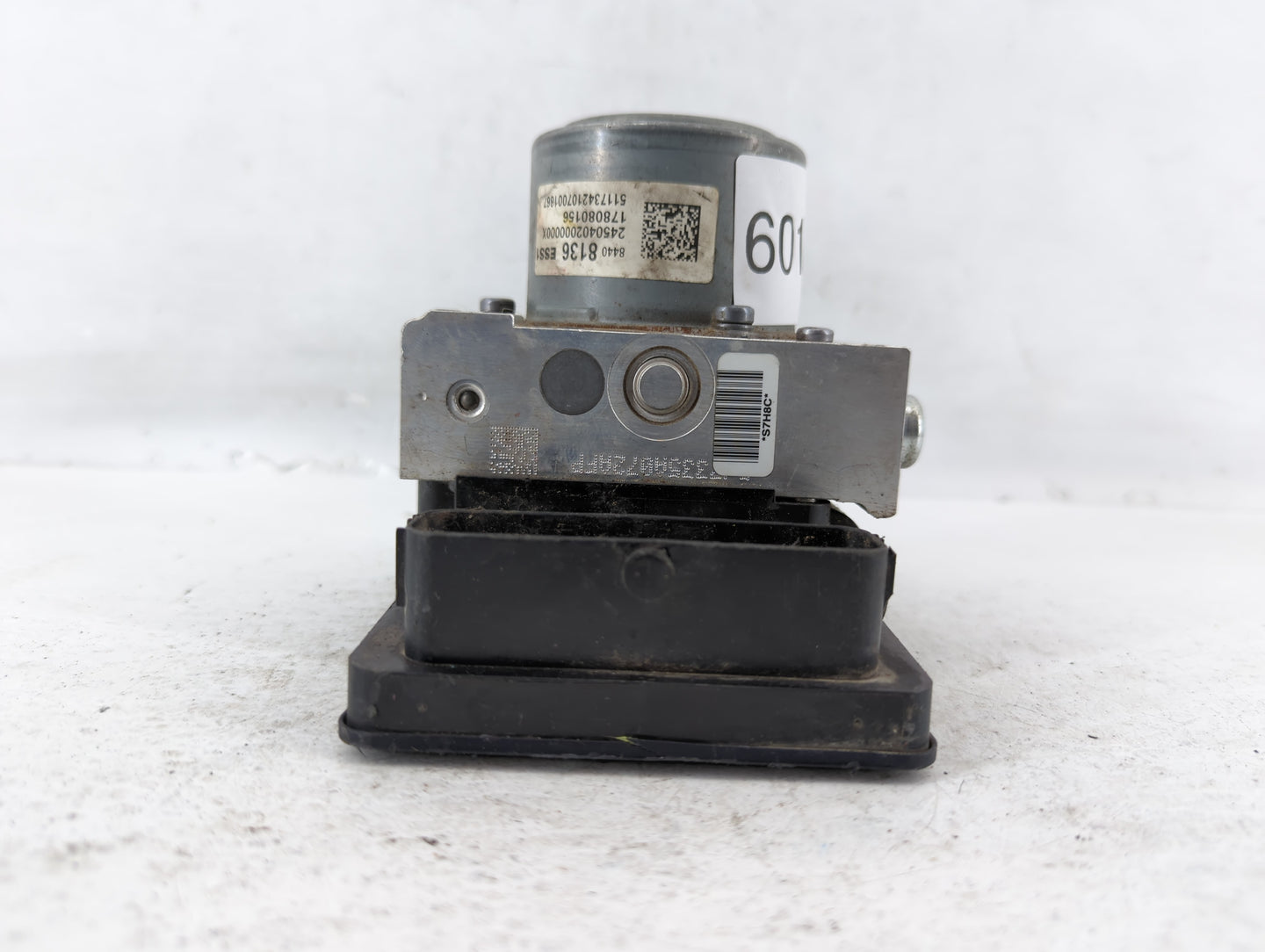 2018 Buick Enclave ABS Pump Control Module Replacement P/N:84408136 Fits OEM Used Auto Parts - Oemusedautoparts1.com