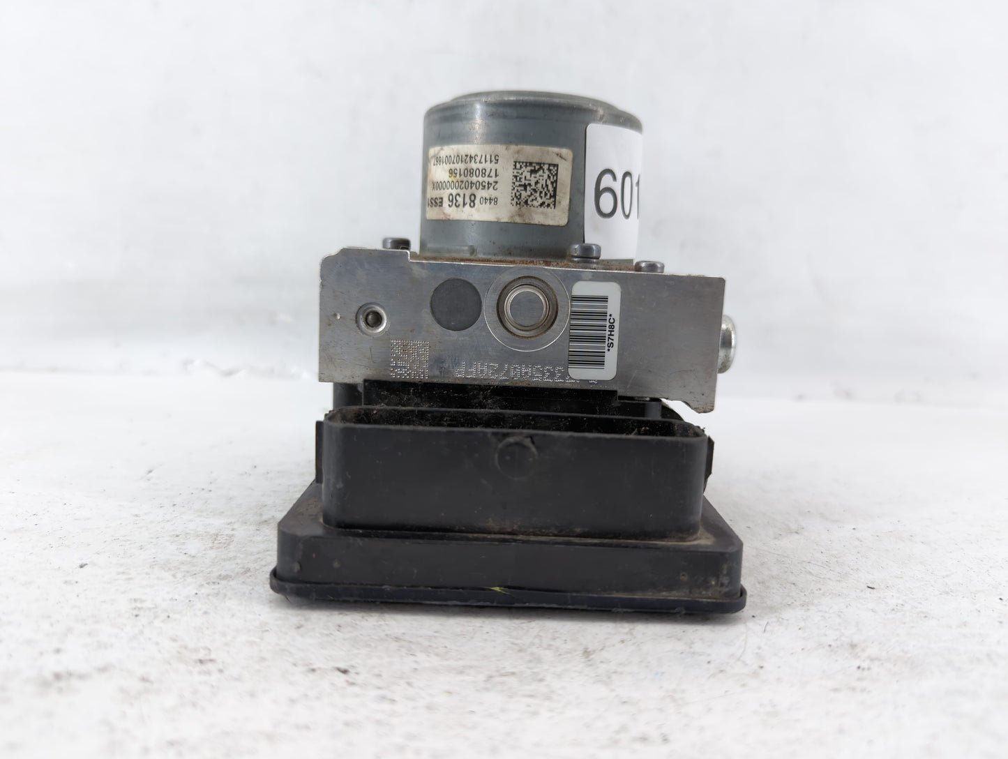 2018 Buick Enclave ABS Pump Control Module Replacement P/N:84408136 Fits OEM Used Auto Parts - Oemusedautoparts1.com