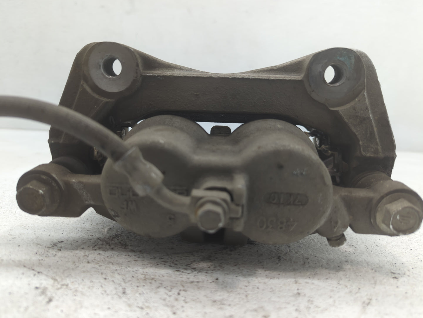 2018-2020 Buick Enclave Front Driver Left Brake Caliper 701423 - Oemusedautoparts1.com