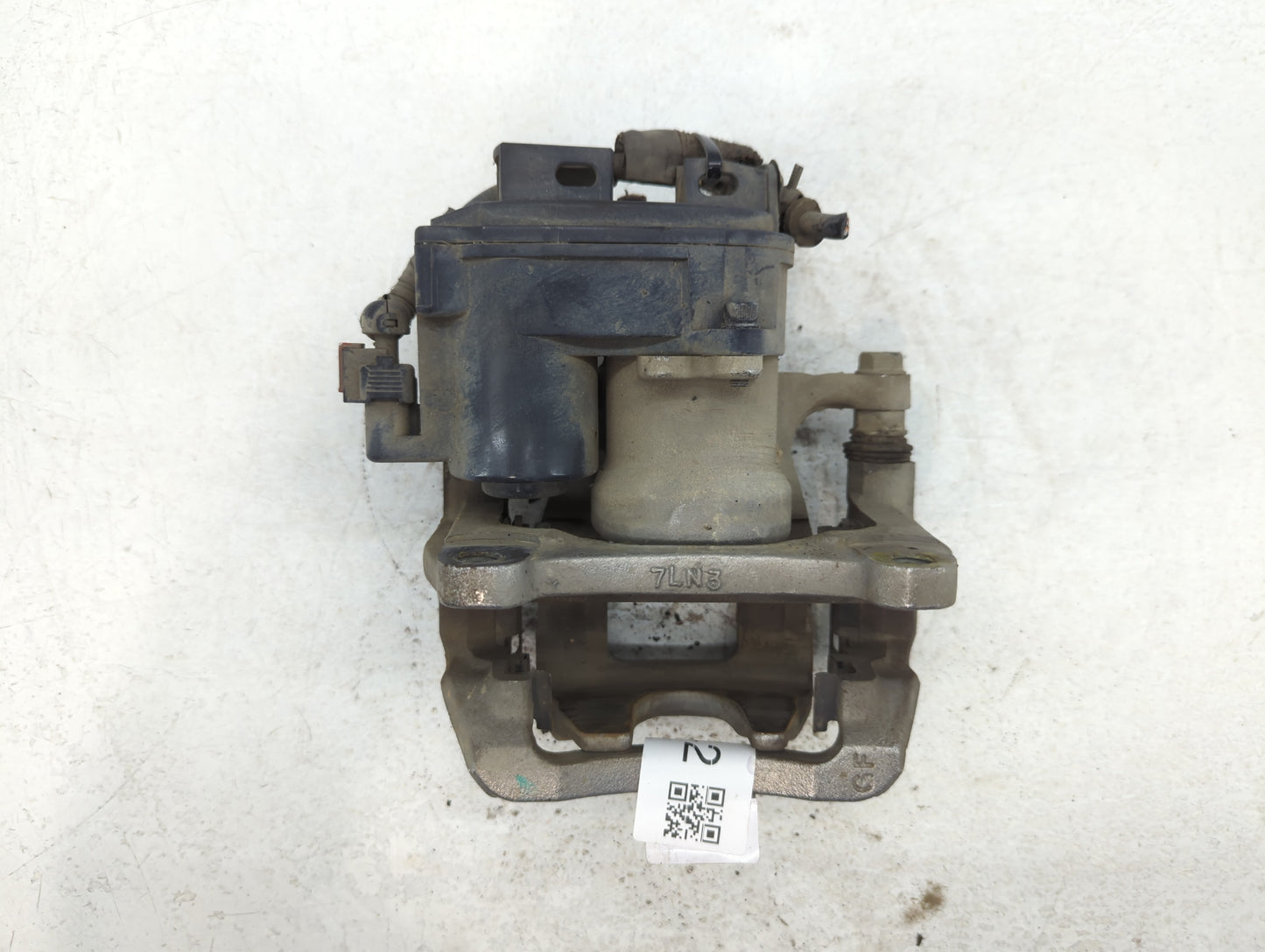 2018-2020 Buick Enclave Front Driver Left Brake Caliper - Oemusedautoparts1.com