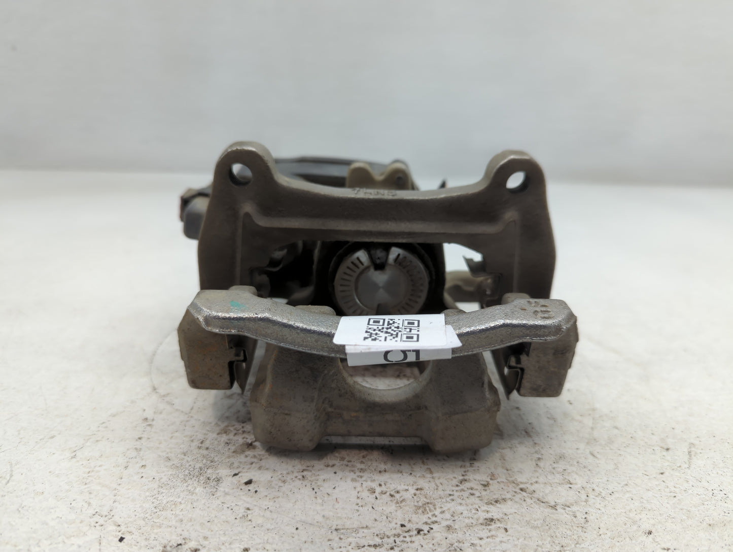 2018-2020 Buick Enclave Front Driver Left Brake Caliper - Oemusedautoparts1.com