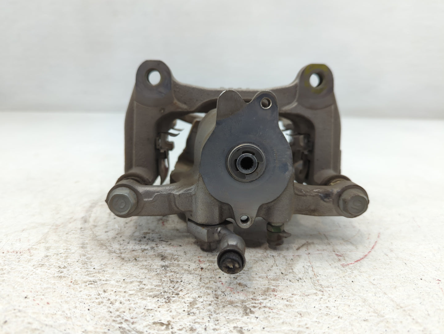 2018-2020 Buick Enclave Front Passenger Right Brake Caliper - Oemusedautoparts1.com