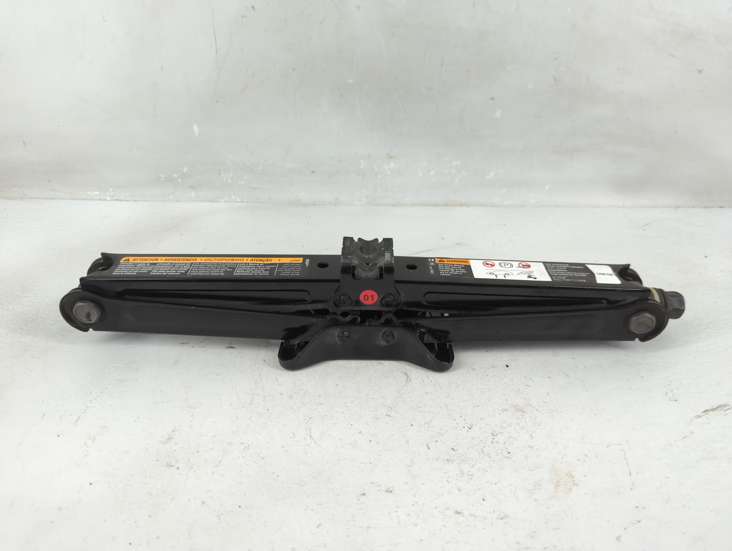 2018 Buick Encore Spare Scissor Car Jack - Oemusedautoparts1.com