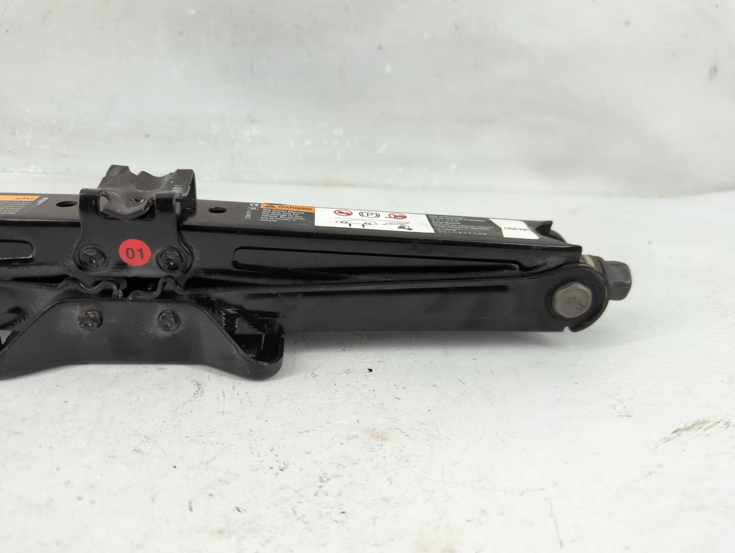 2018 Buick Encore Spare Scissor Car Jack - Oemusedautoparts1.com