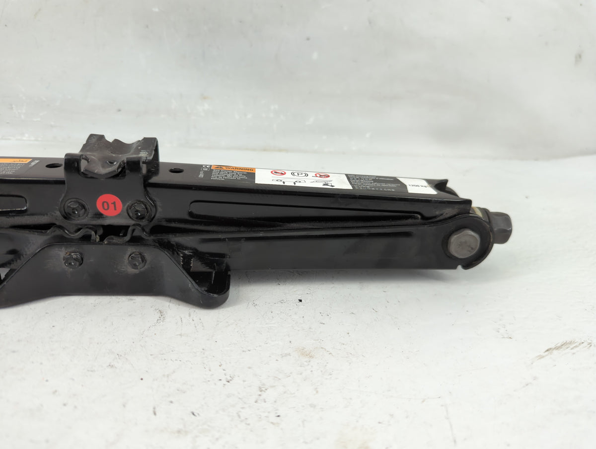 2018 Buick Encore Spare Scissor Car Jack - Oemusedautoparts1.com