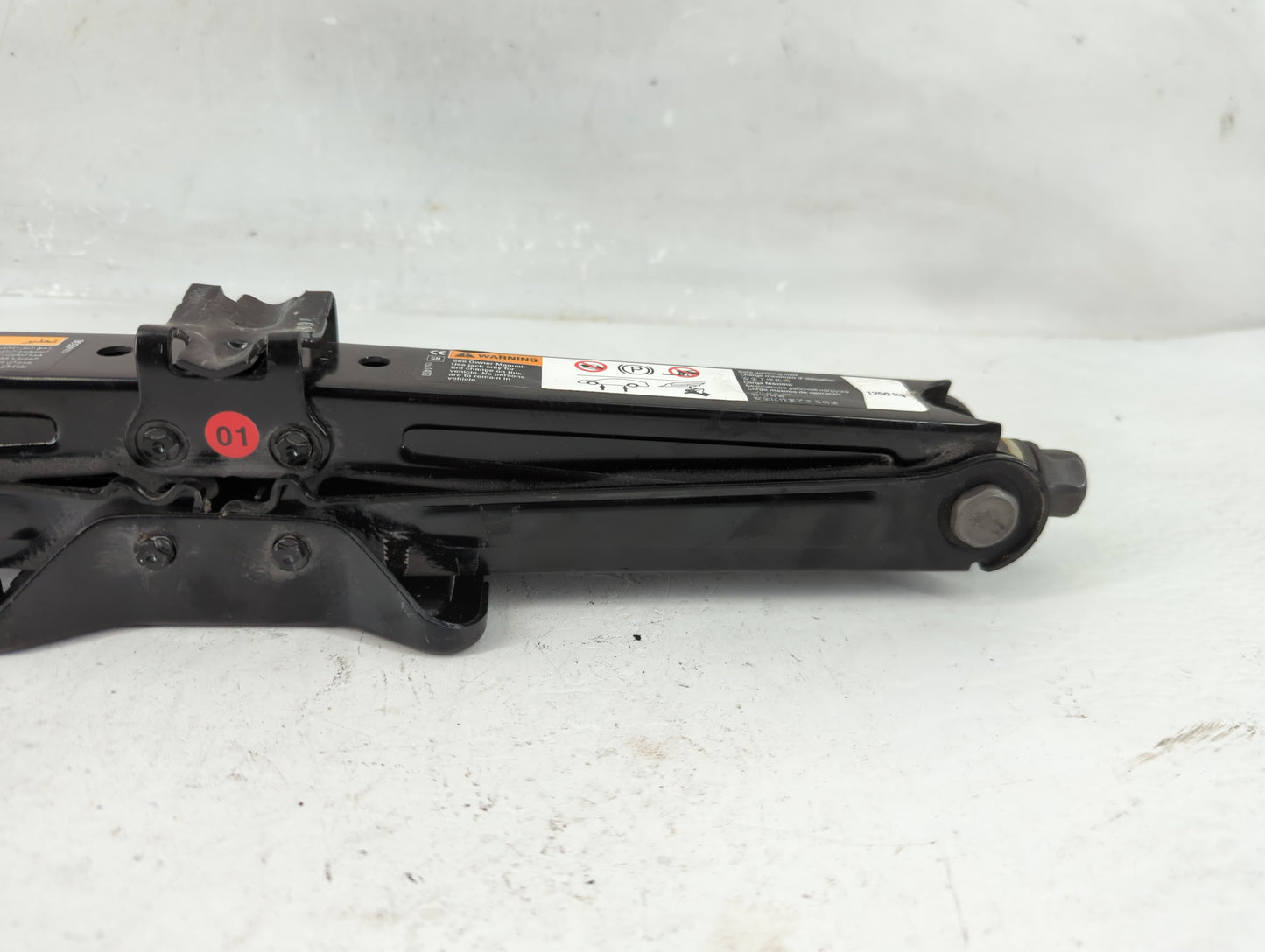 2018 Buick Encore Spare Scissor Car Jack - Oemusedautoparts1.com
