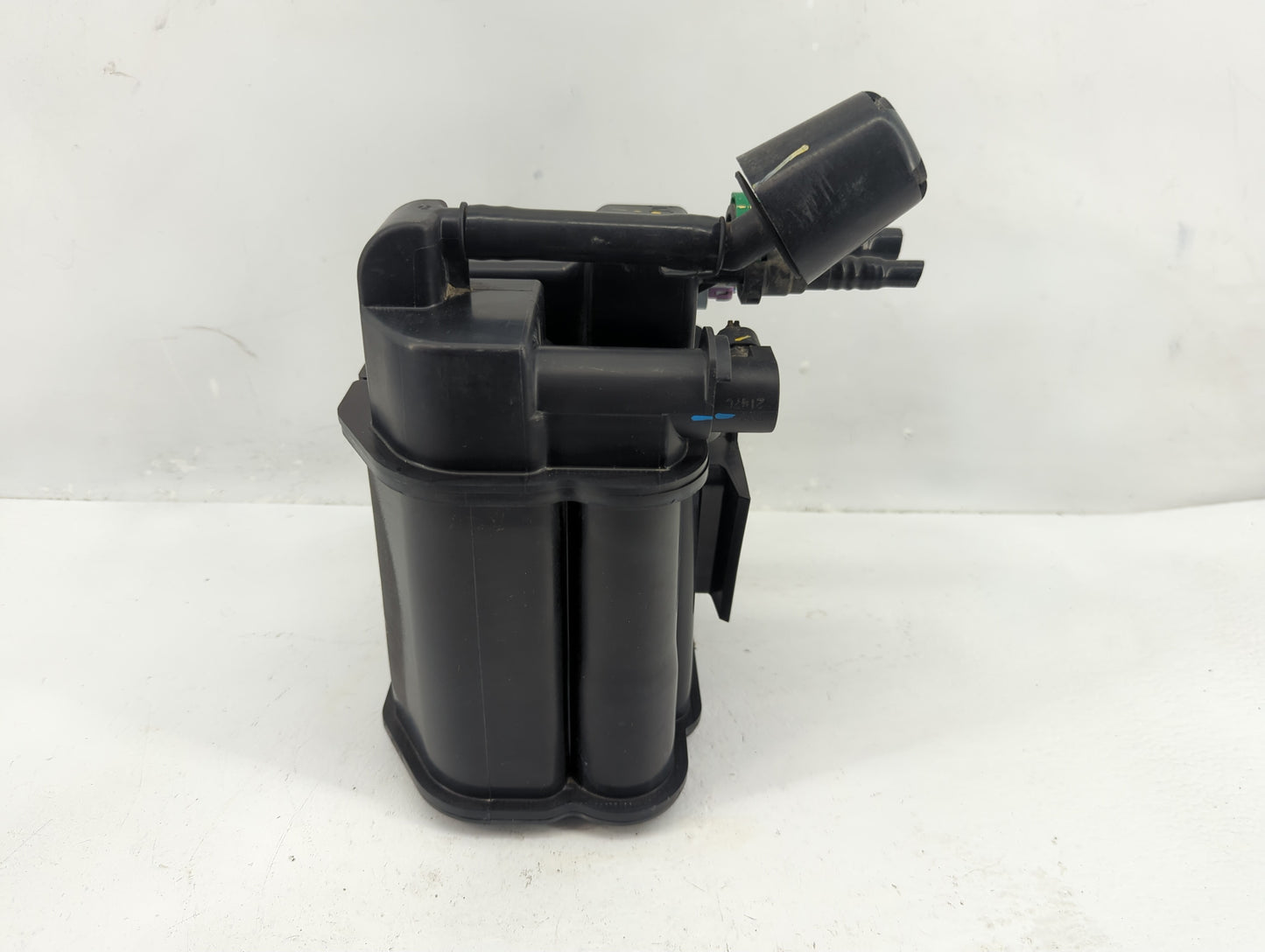 2018 Buick Encore Fuel Vapor Charcoal Canister 1357606 - Oemusedautoparts1.com