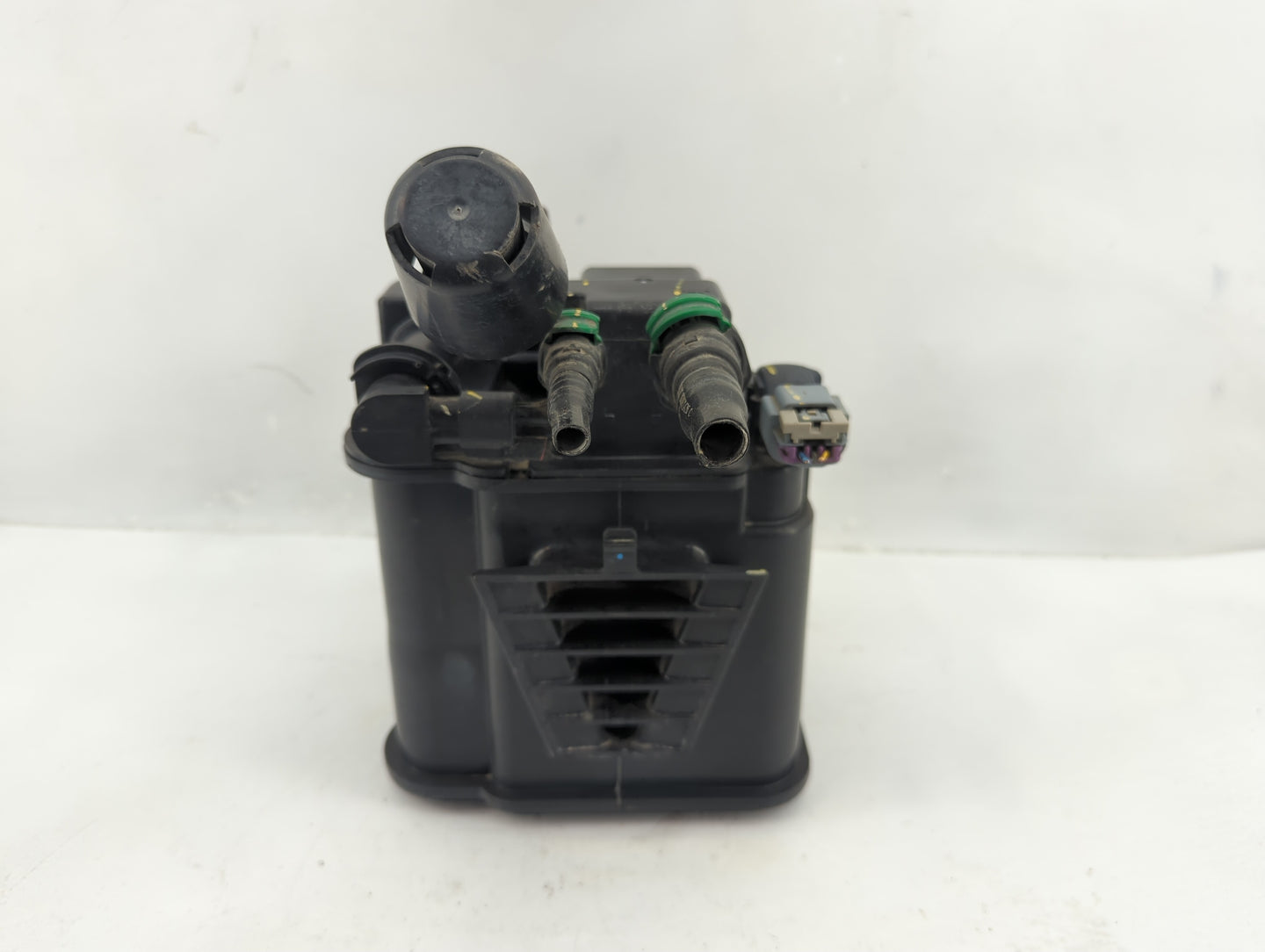 2018 Buick Encore Fuel Vapor Charcoal Canister 1357606 - Oemusedautoparts1.com